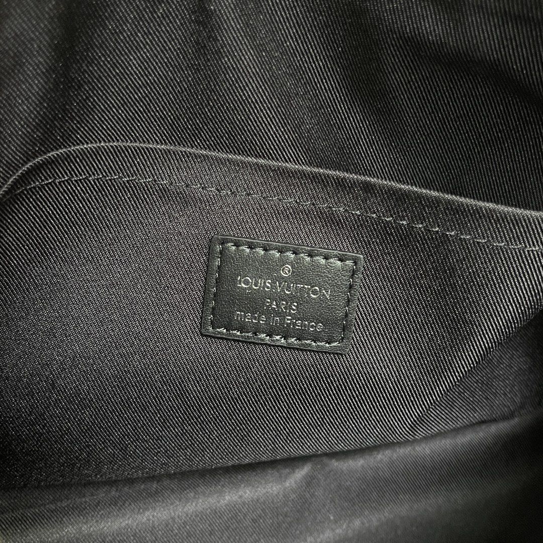 Louis Vuitton Keepall Travel Bag M45936 in Monogram Eclipse - Image 9