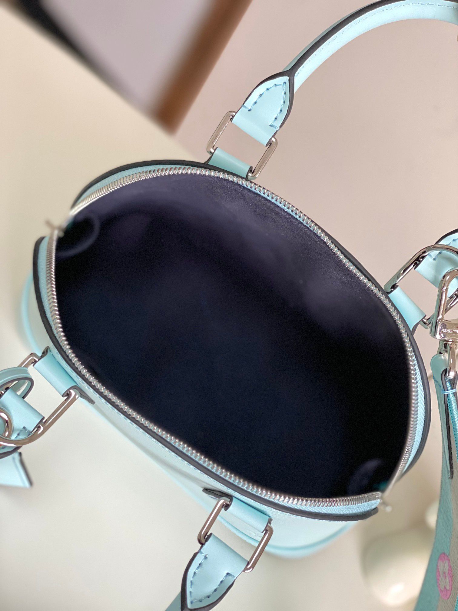 Louis Vuitton Alma BB Handbag in Epi Leather - Image 9