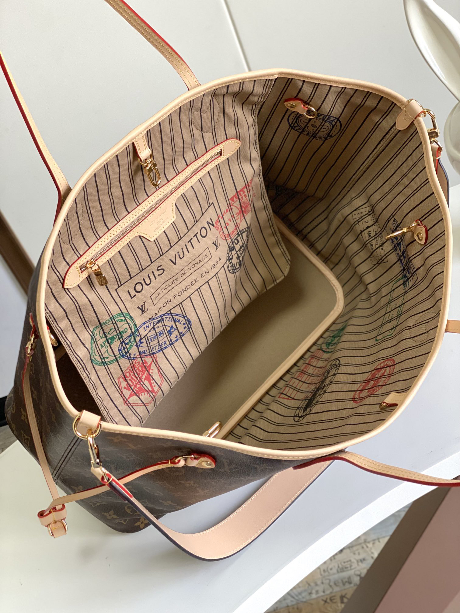 Louis Vuitton Neverfull Bandoulière Inside Out GM Tote Bag - Image 9