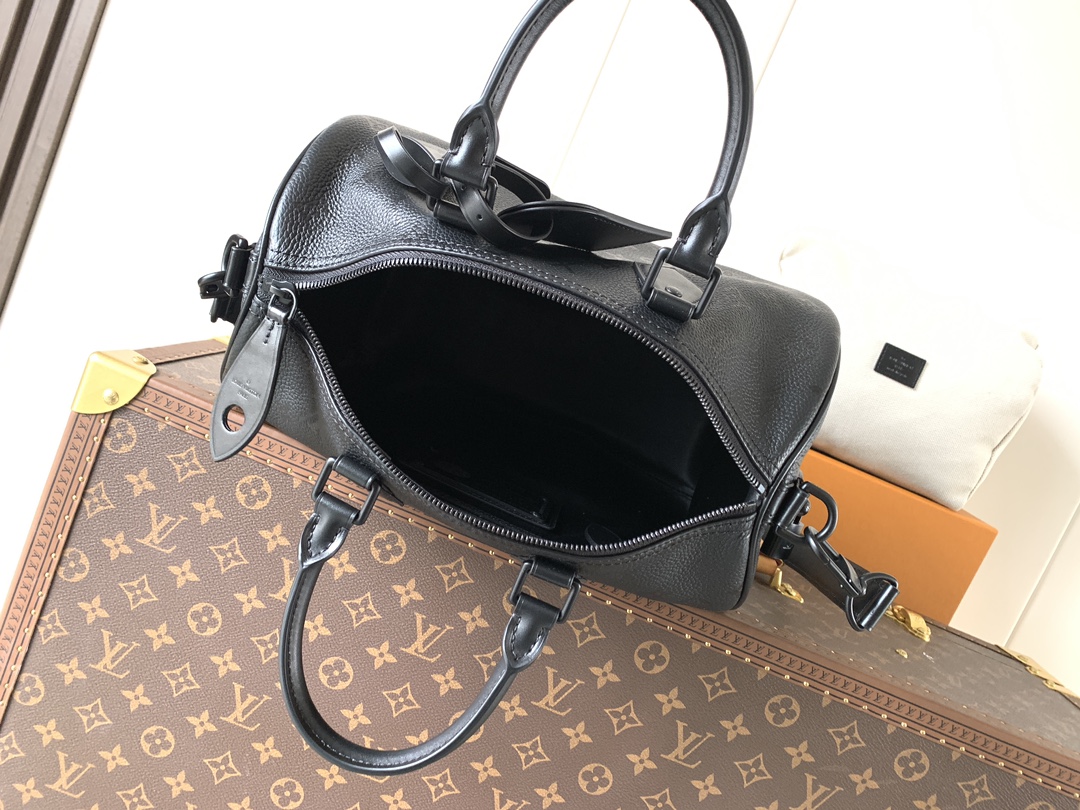 Louis Vuitton Speedy P9 Bandouliere 30 Monogram Leather Handbag - Image 9