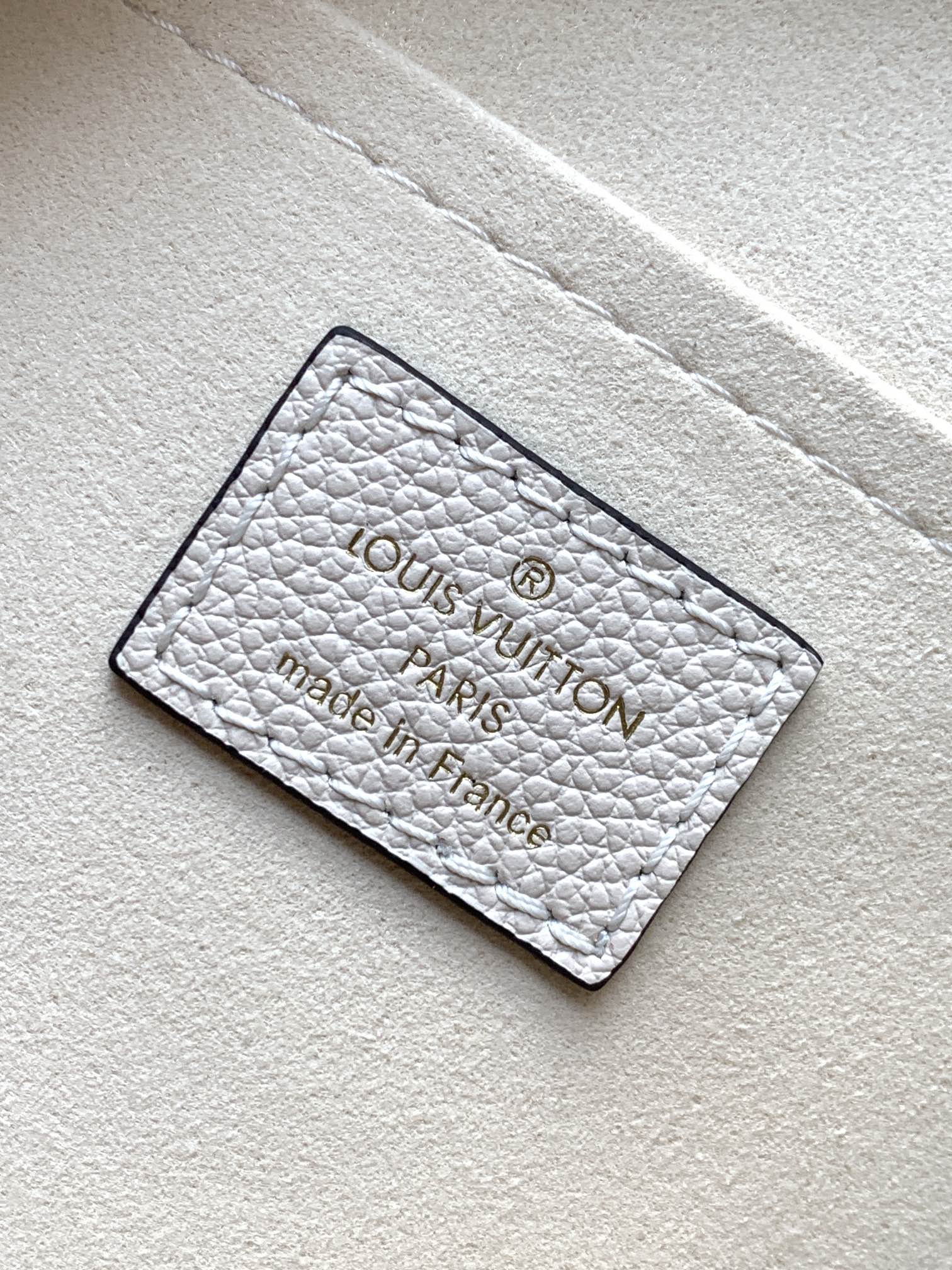 Louis Vuitton Speedy Bandoulière 20 Monogram Empreinte Leather Crossbody Bag - Image 9