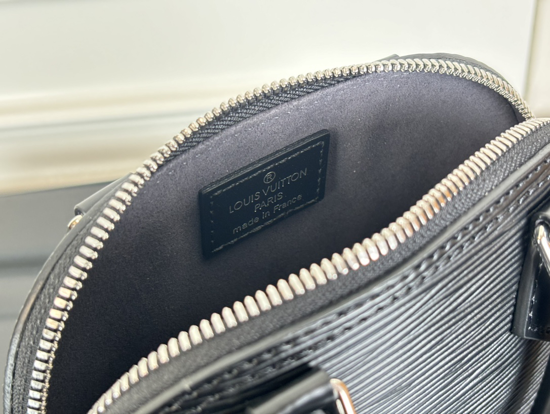 Louis Vuitton Nano Alma Handbag in Black - Image 9