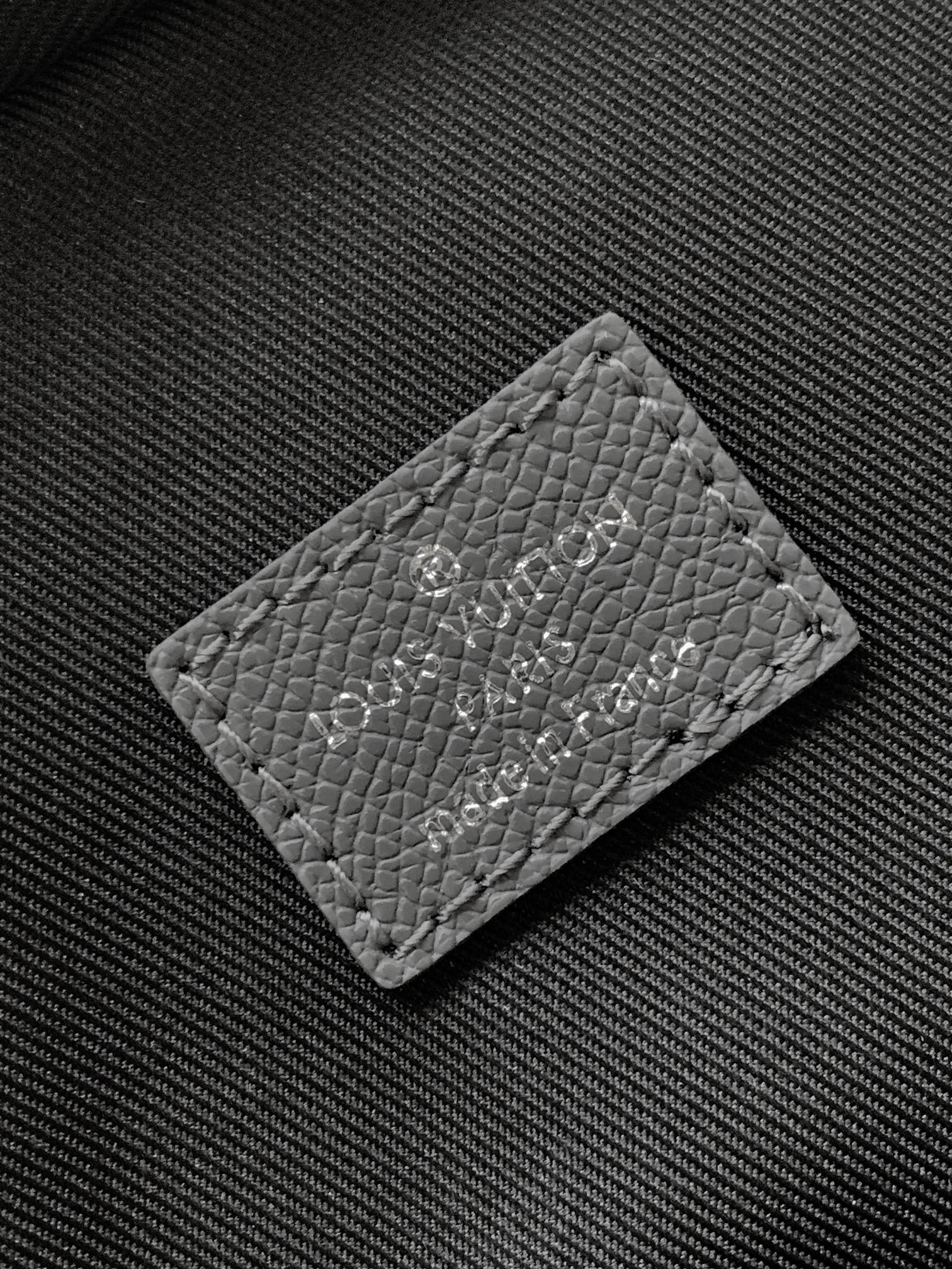 Louis Vuitton Avenue Sling Bag M30859 in Gray - Image 9