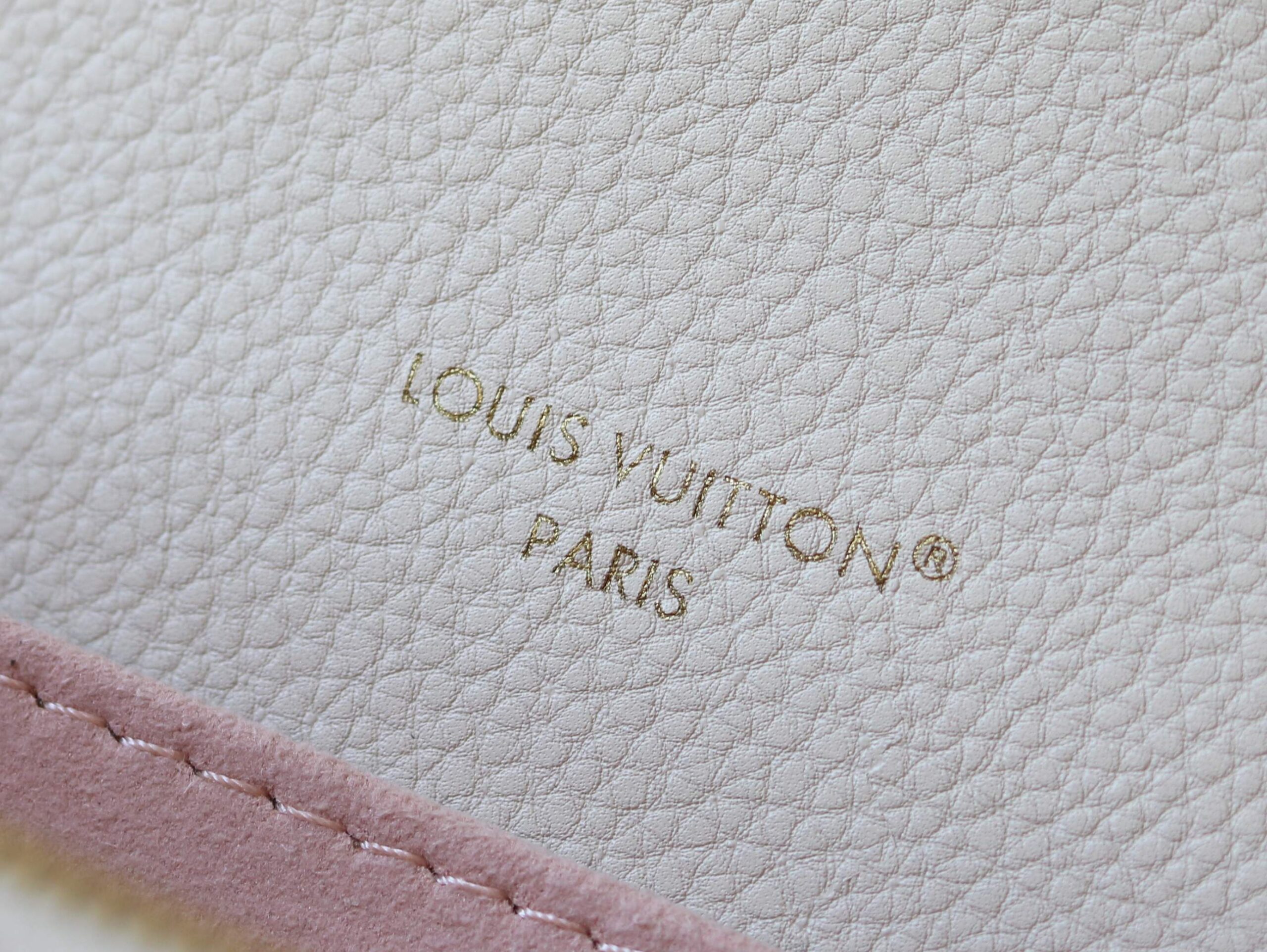 Louis Vuitton Pochette Métis East West Crossbody Bag in Monogram Empreinte Leather - Image 9
