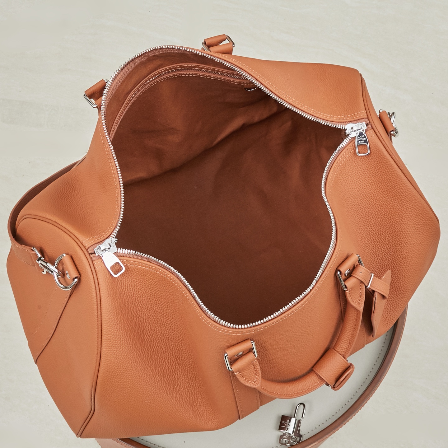 Louis Vuitton Keepall Bandoulière 50 Travel Bag - Image 9