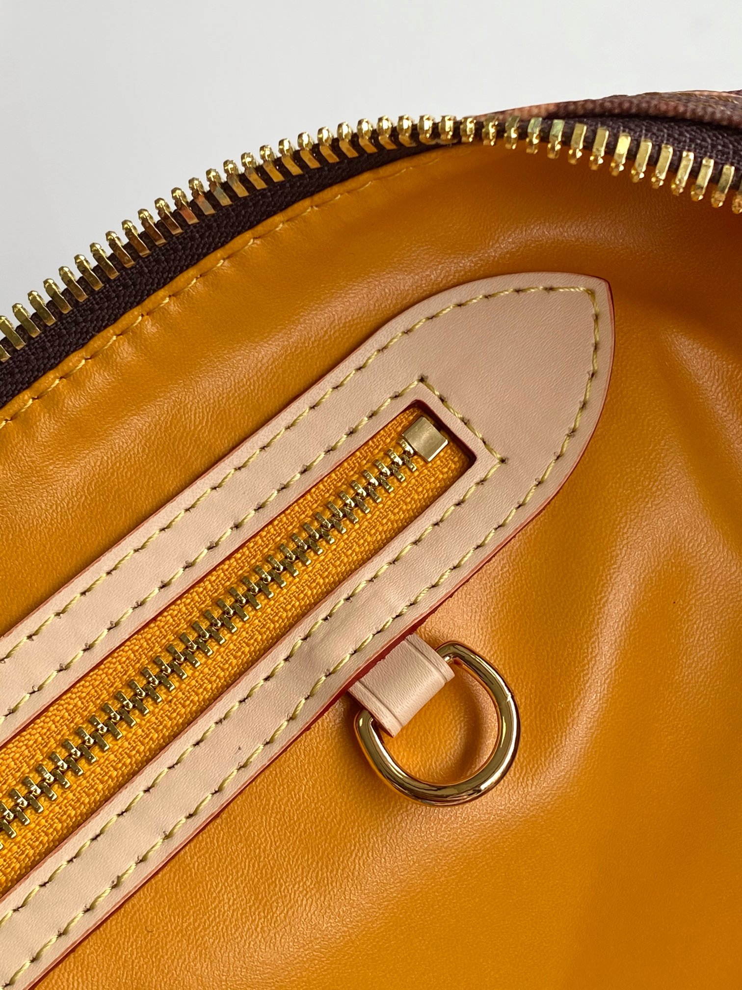 Louis Vuitton Keepall Bandoulière 50 Monogram Travel Bag - Image 9