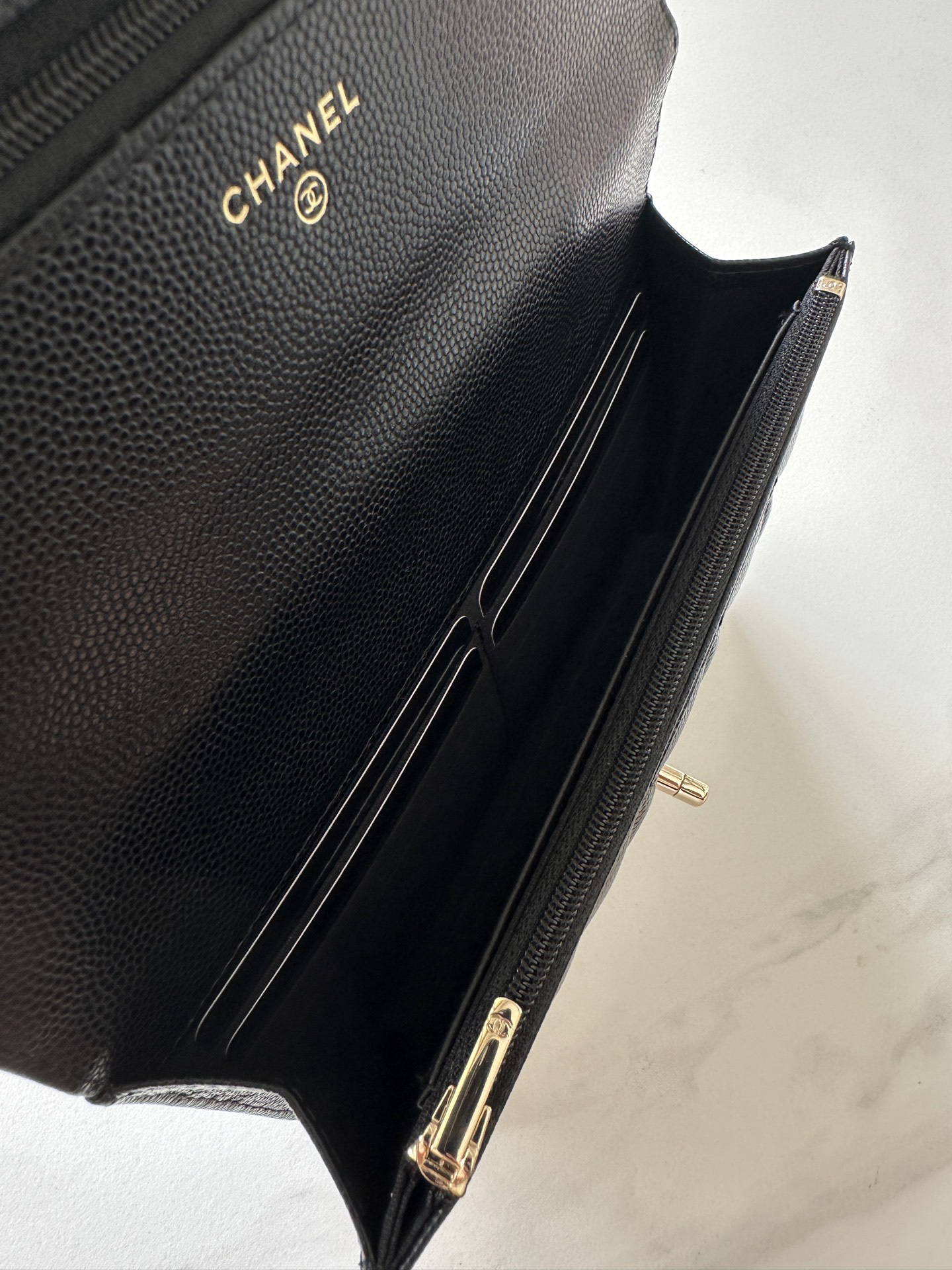 Chanel 4938 Leather Crossbody Bag - Image 9