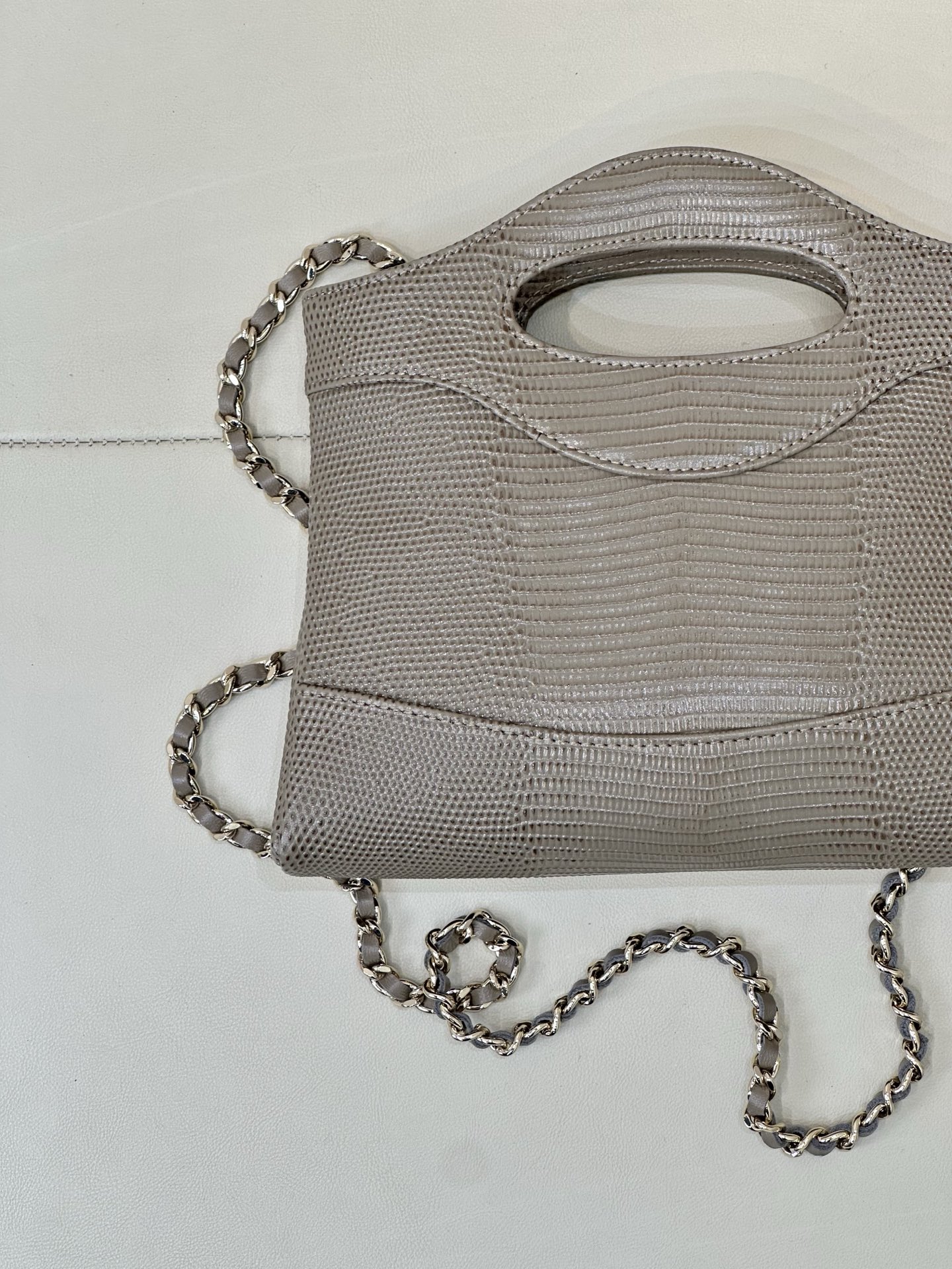 Chanel 31 Bag Nano in Embossed Calfskin - Image 9