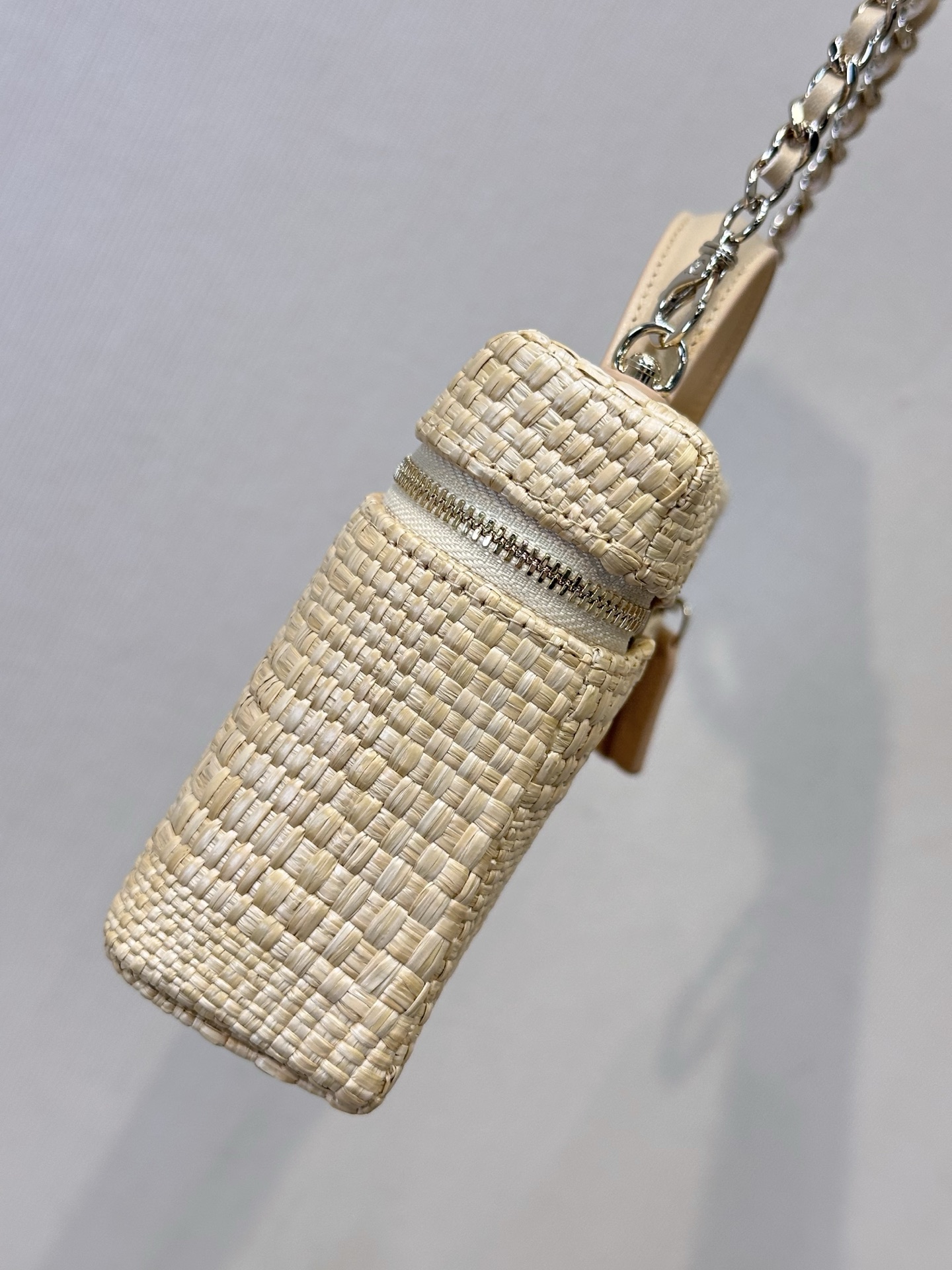 Chanel 26P Woven Box Bag - Image 9