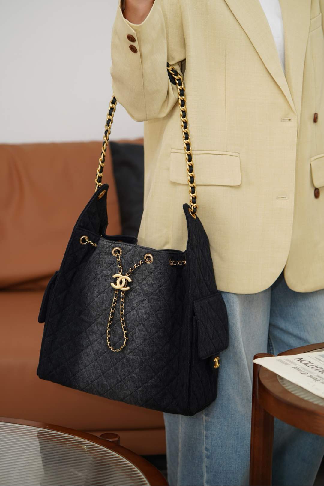 Chanel 25 Large Denim Drawstring Bucket Handbag - Image 9