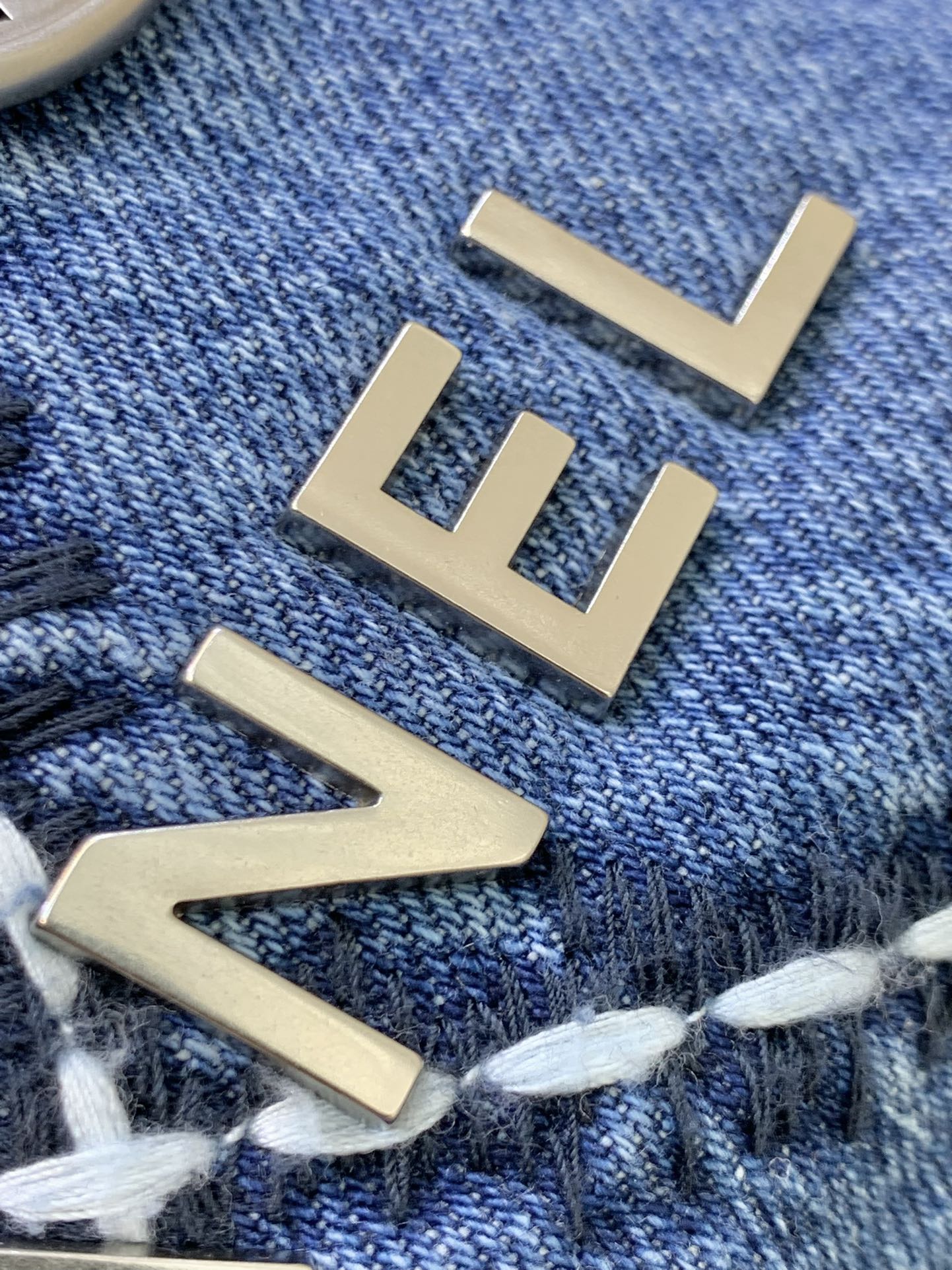 Chanel 22 Mini Denim Shoulder Bag - Image 9