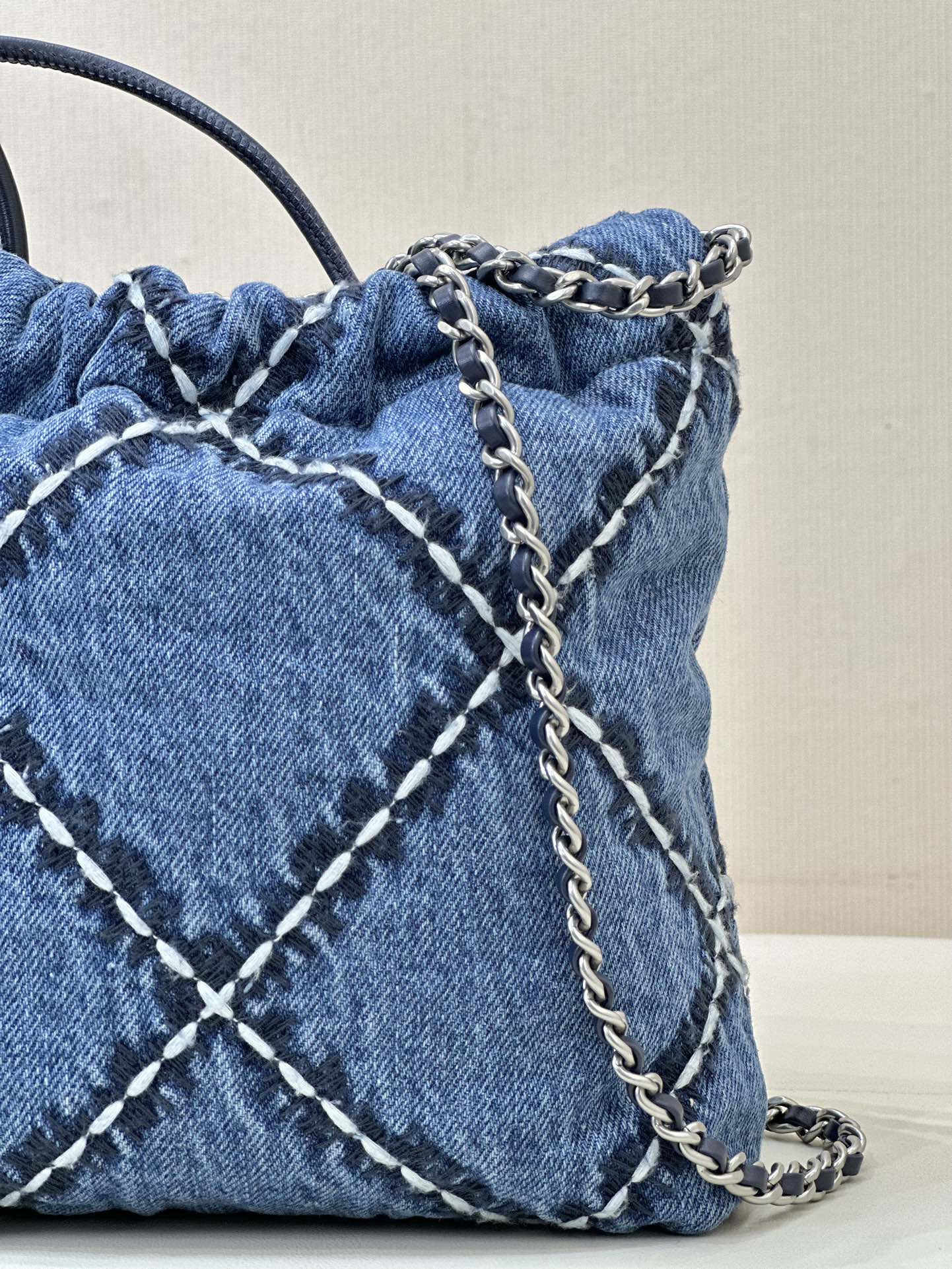 Chanel 22 Mini Denim Crossbody Bag - Image 9