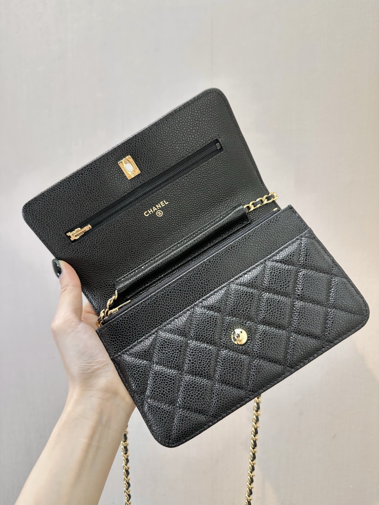 4241 Lambskin WOC Envelope Crossbody Bag - Image 9