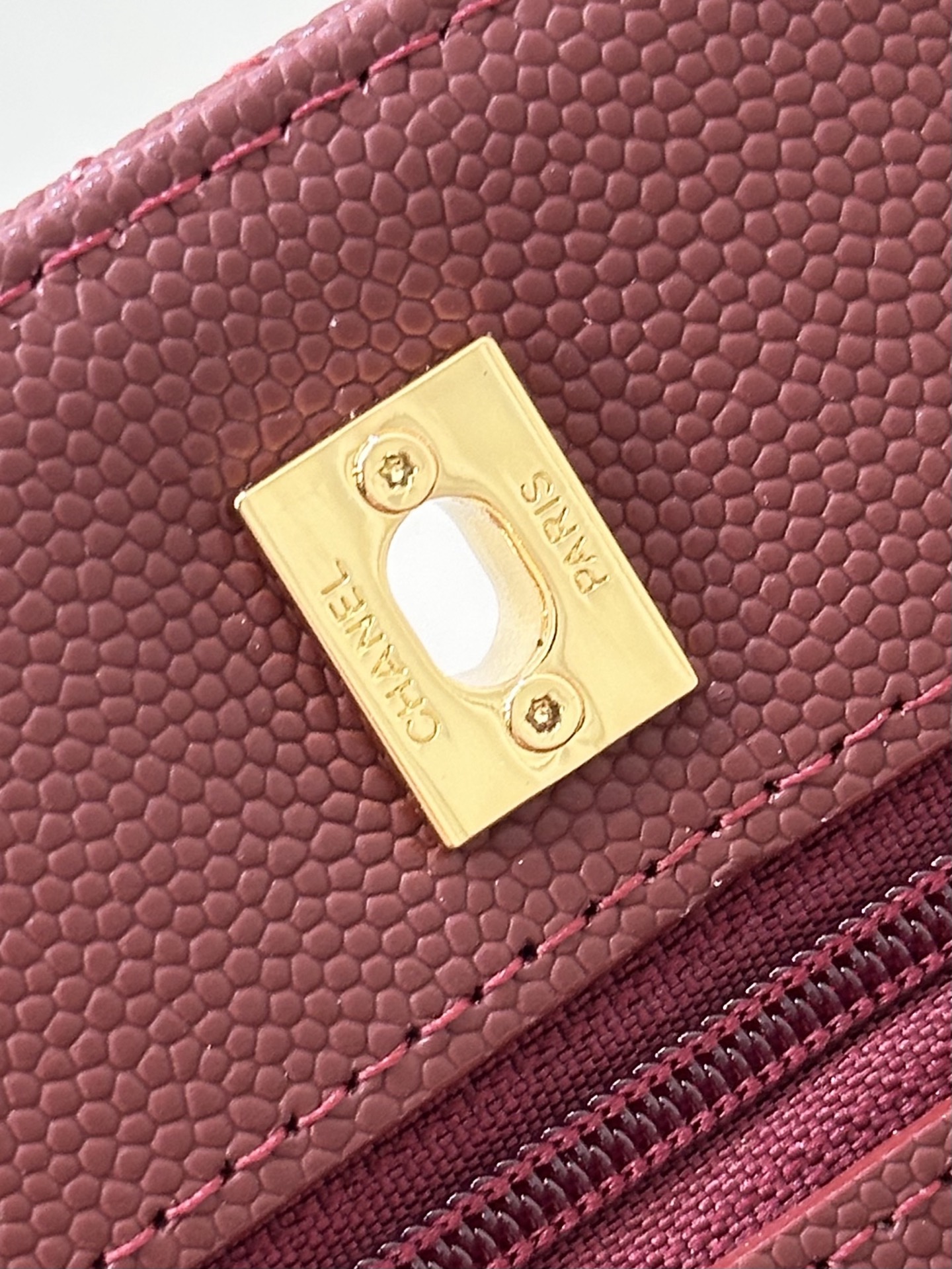 Quilted Leather WOC Envelope Crossbody Bag - Image 9