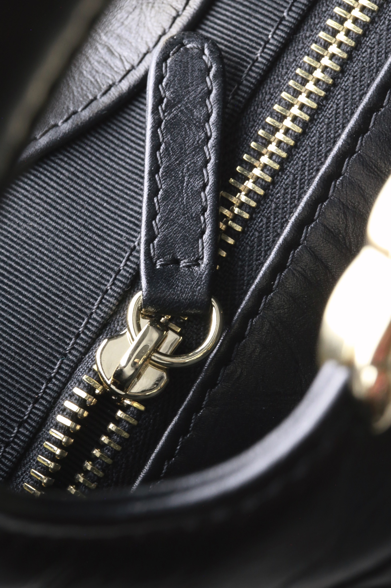 CHANEL 31 Mini Bag - Image 9