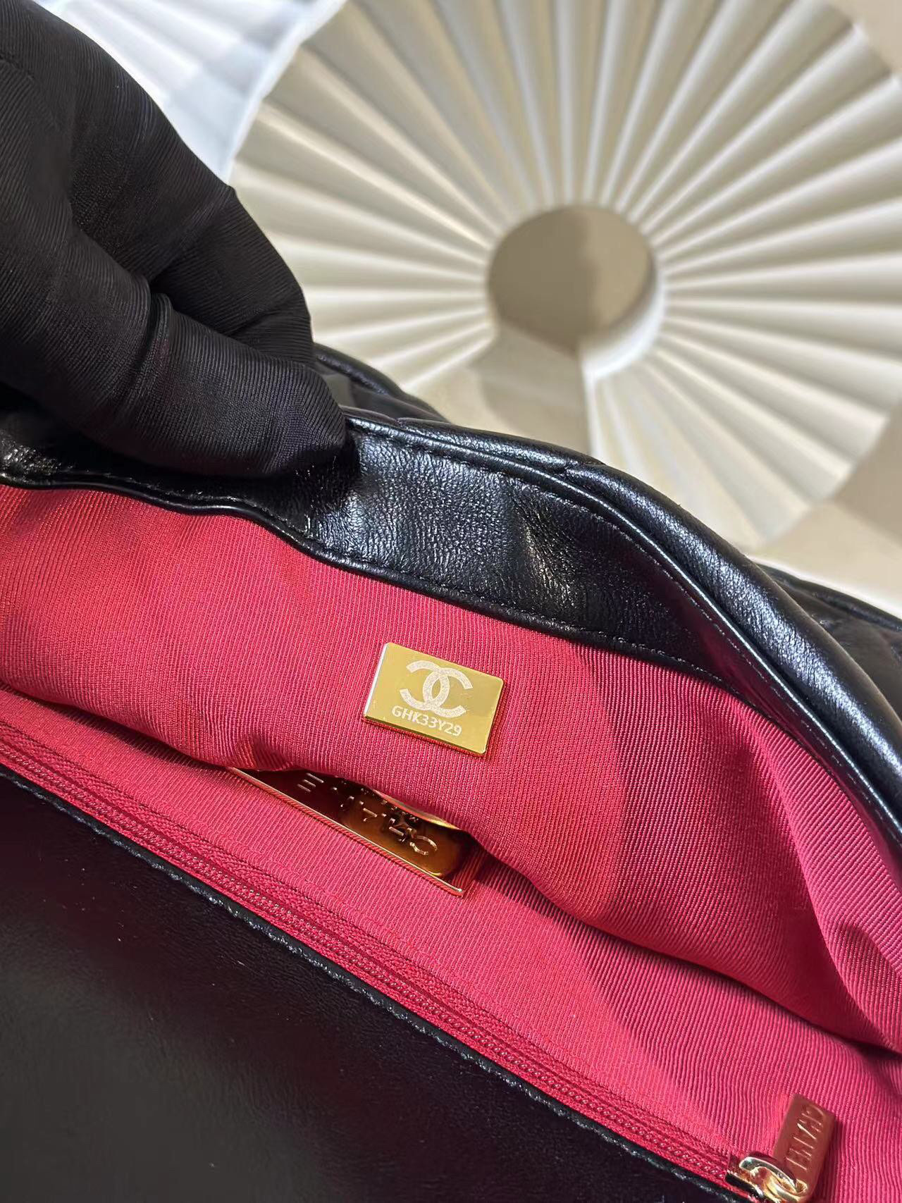 Chanel 19 Lambskin Flap Bag - Image 9