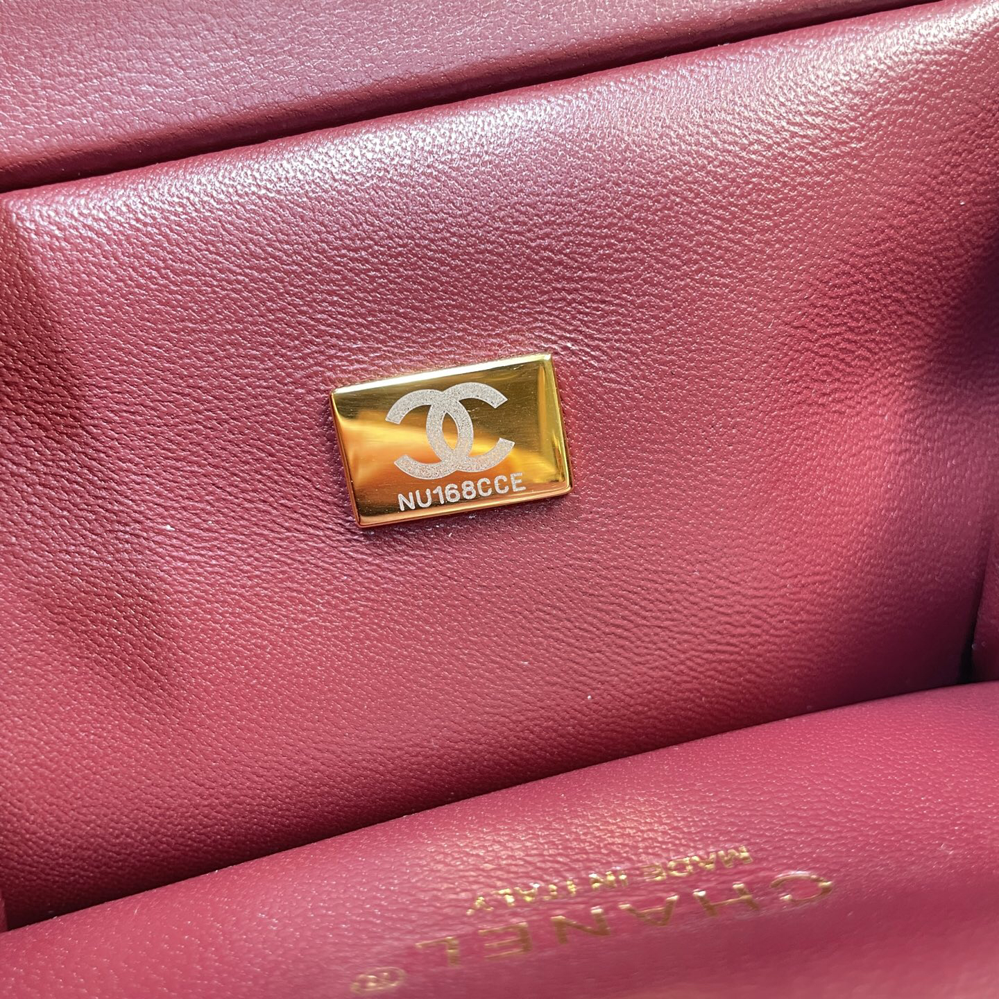 Chanel 26A Calfskin Triangular Handbag - Image 9