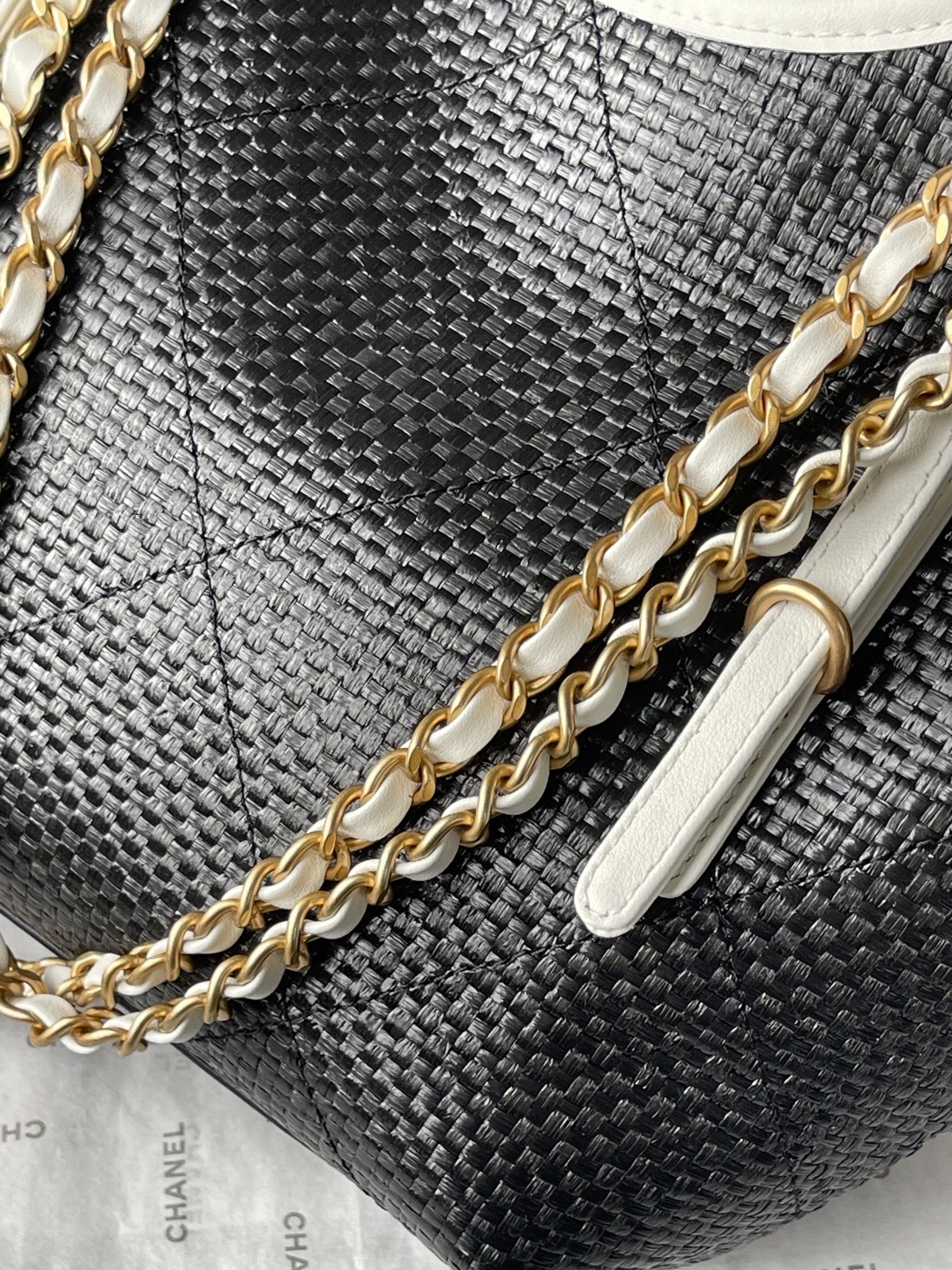 Chanel 25S Maxi Hobo Tote Bag - Image 9