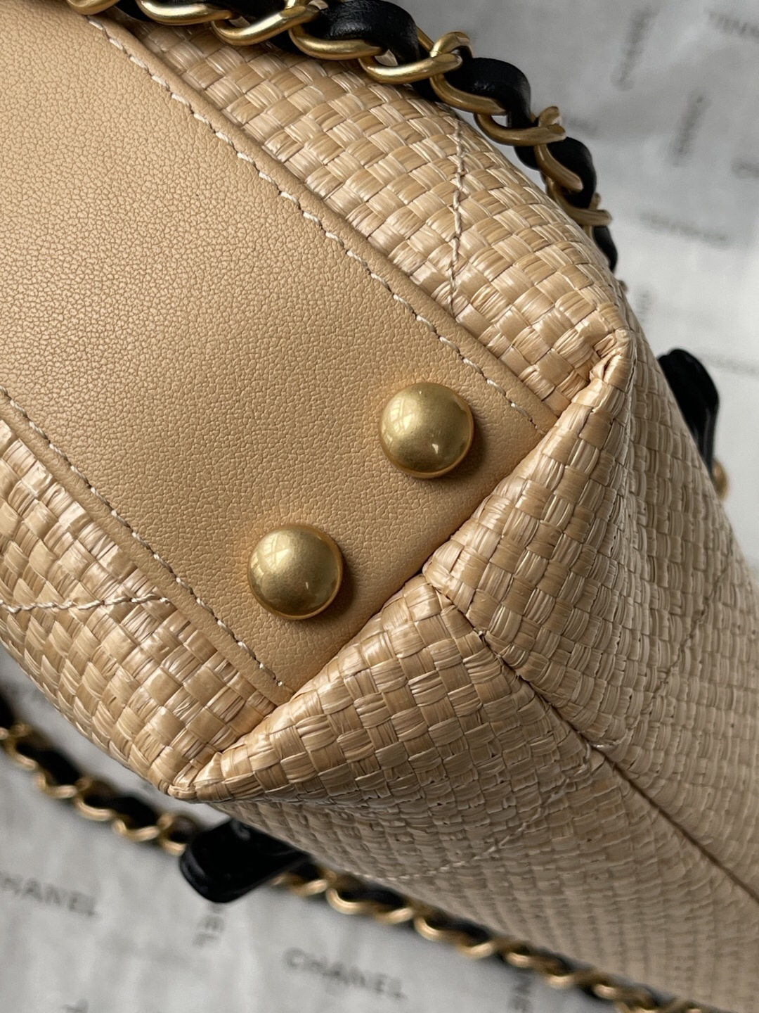 Chanel 25S Maxi Hobo Tote Bag - Image 9