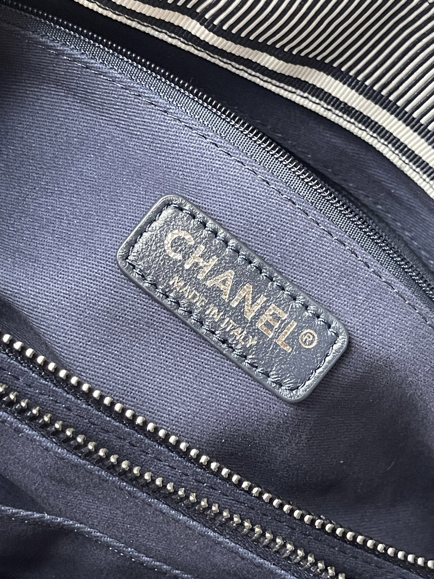 Chanel Navy Striped Denim Tote Bag - Image 9