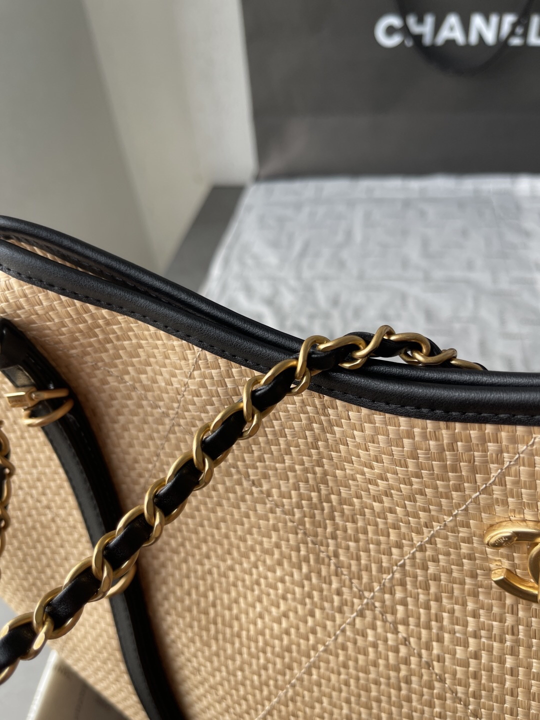 Chanel 25S Maxi Hobo Tote Bag - Image 9
