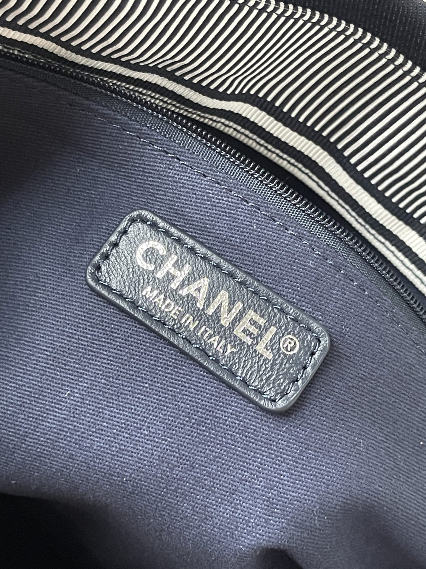 Chanel Navy Blue Striped Denim Tote Bag - Image 9