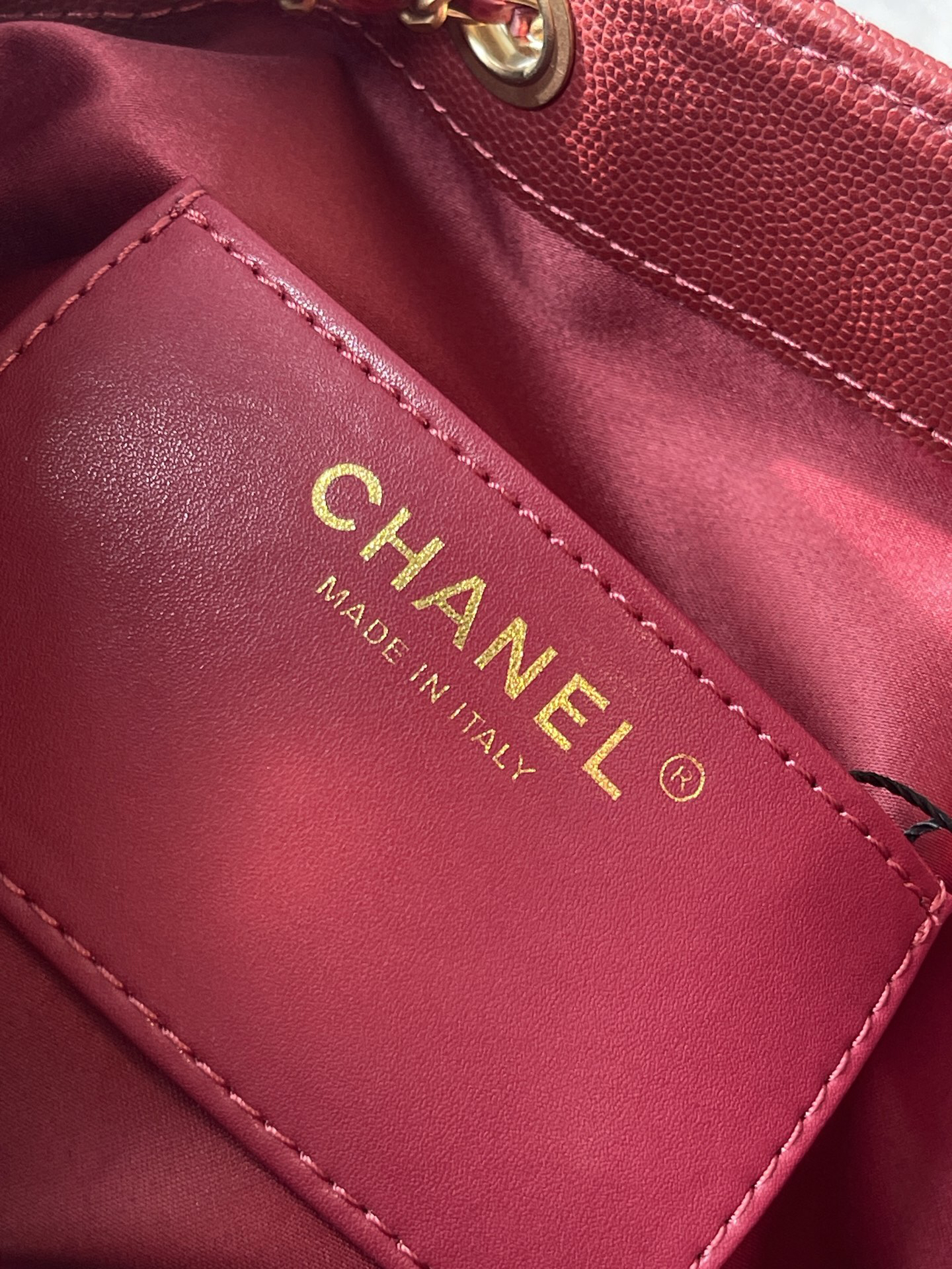 Chanel Textured Leather Hobo Shoulder Bag - Image 9