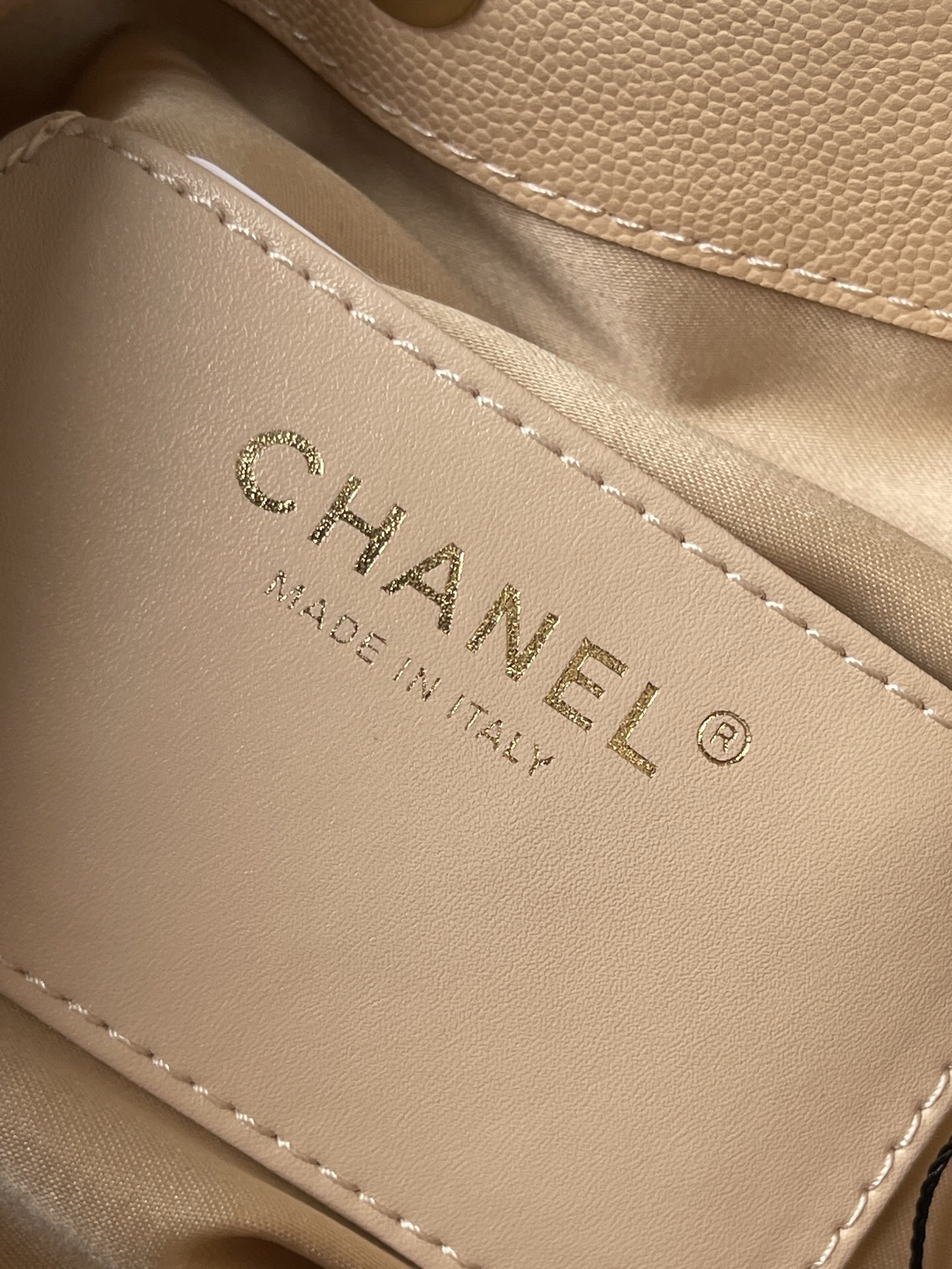 Chanel 25C Small Pebble Leather Hobo Bag - Image 9