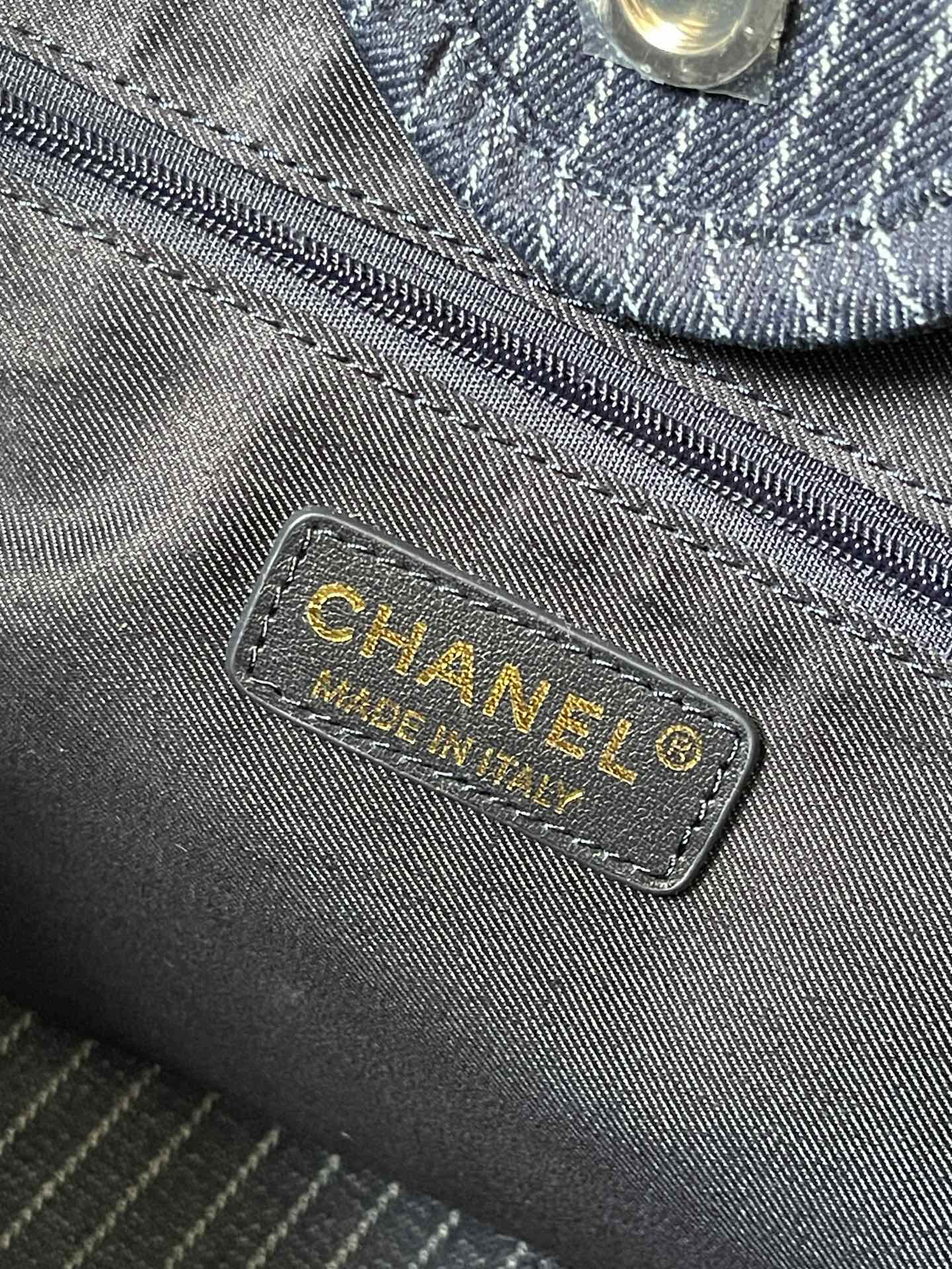Chanel Travel Shopping Tote Bag - Image 9