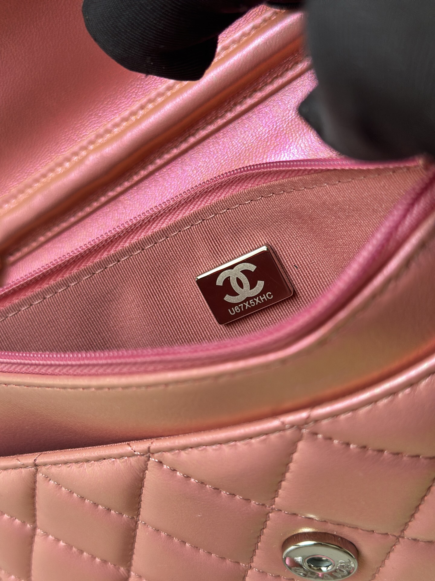 Chanel Wallet on Chain in Iridescent Pink Lambskin - Image 9