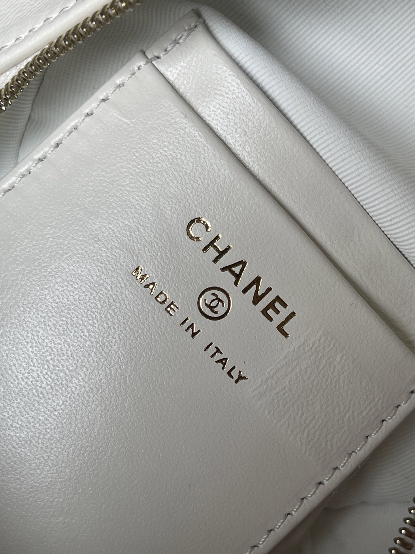 Chanel Black and White Quilted Lambskin Backpack - Image 9