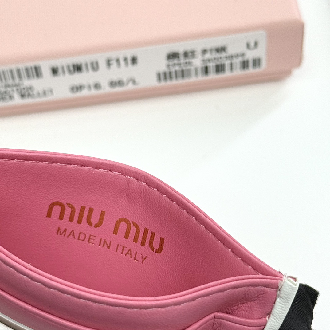 Miu Miu F11 Lambskin Wallet - Image 9