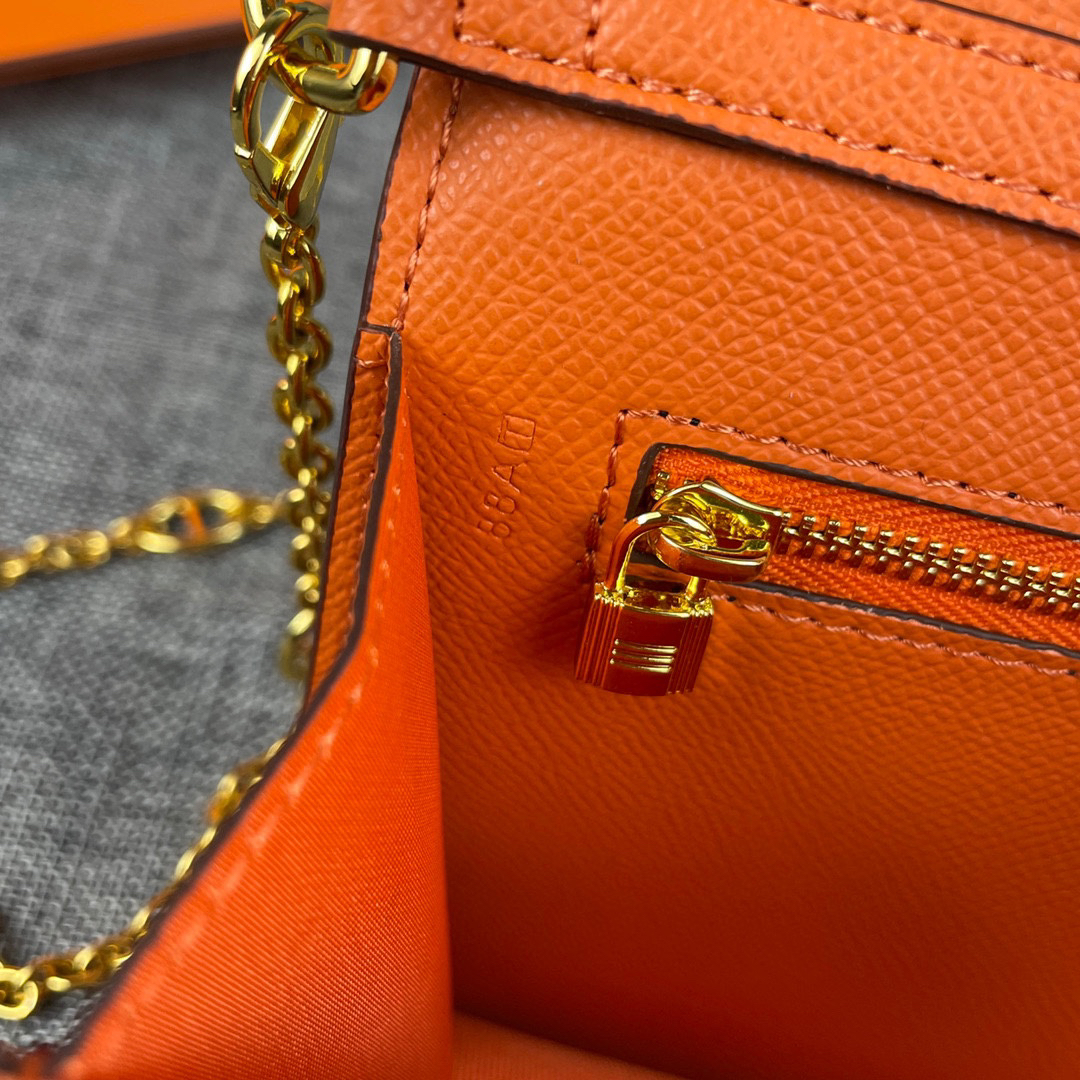 Hermès Kelly Palm-Grain Leather Crossbody Bag - Image 9