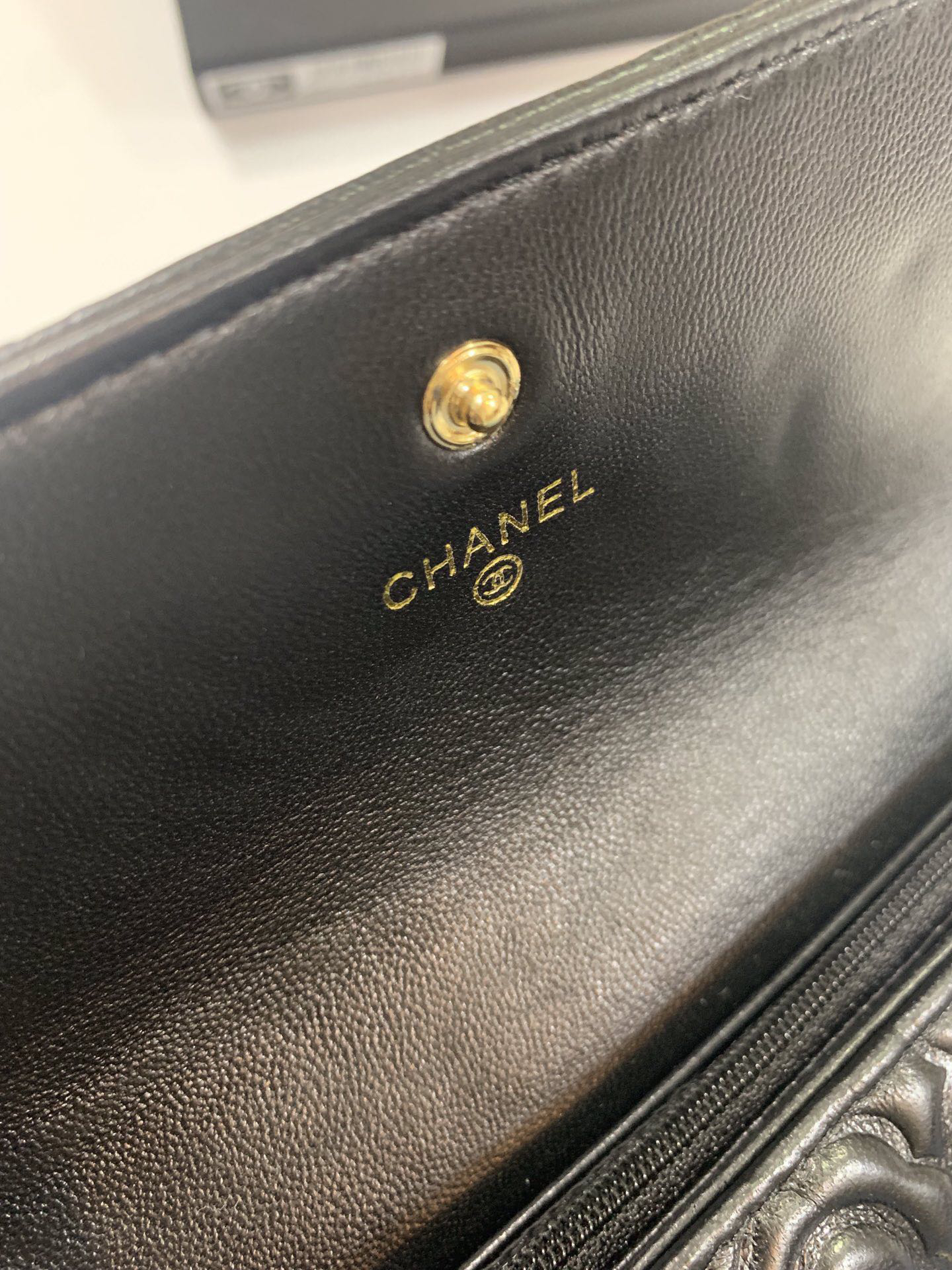Chanel Camellia Lambskin Wallet with Gold Clasp - Image 9