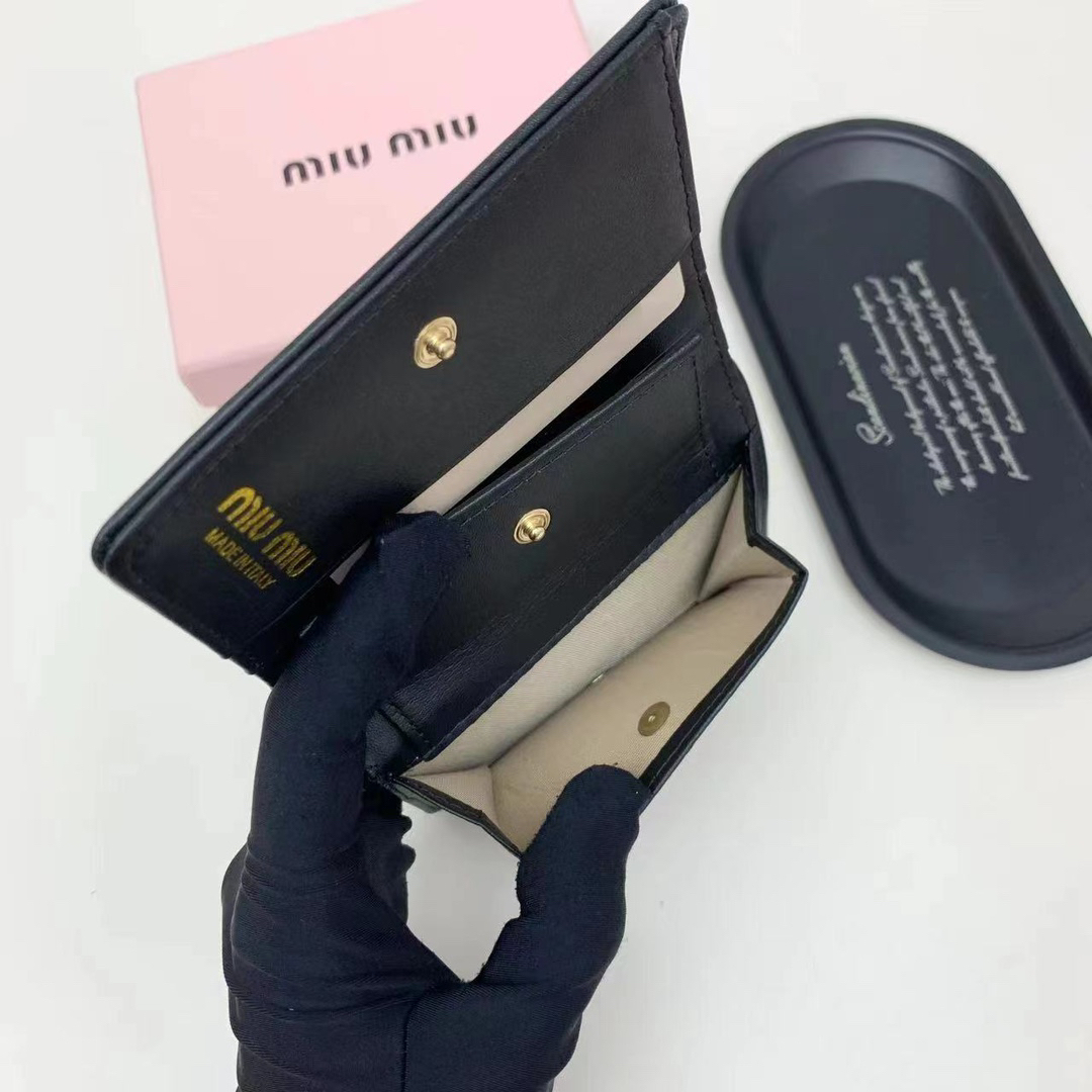 Miu Miu Leather Wallet 5238 - Image 9