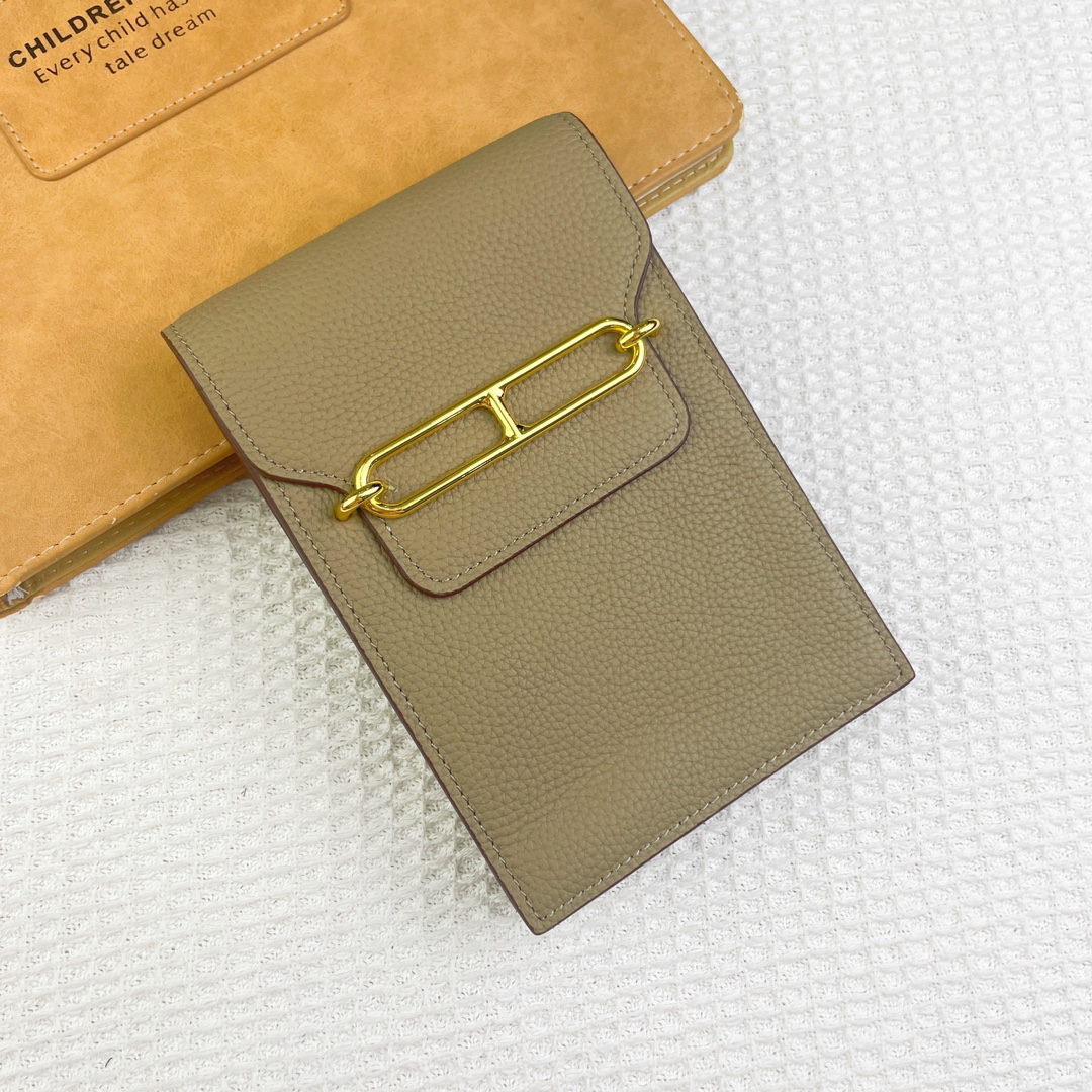 Hermes Pig Nose Shoulder Bag in Togo Calfskin - Image 9