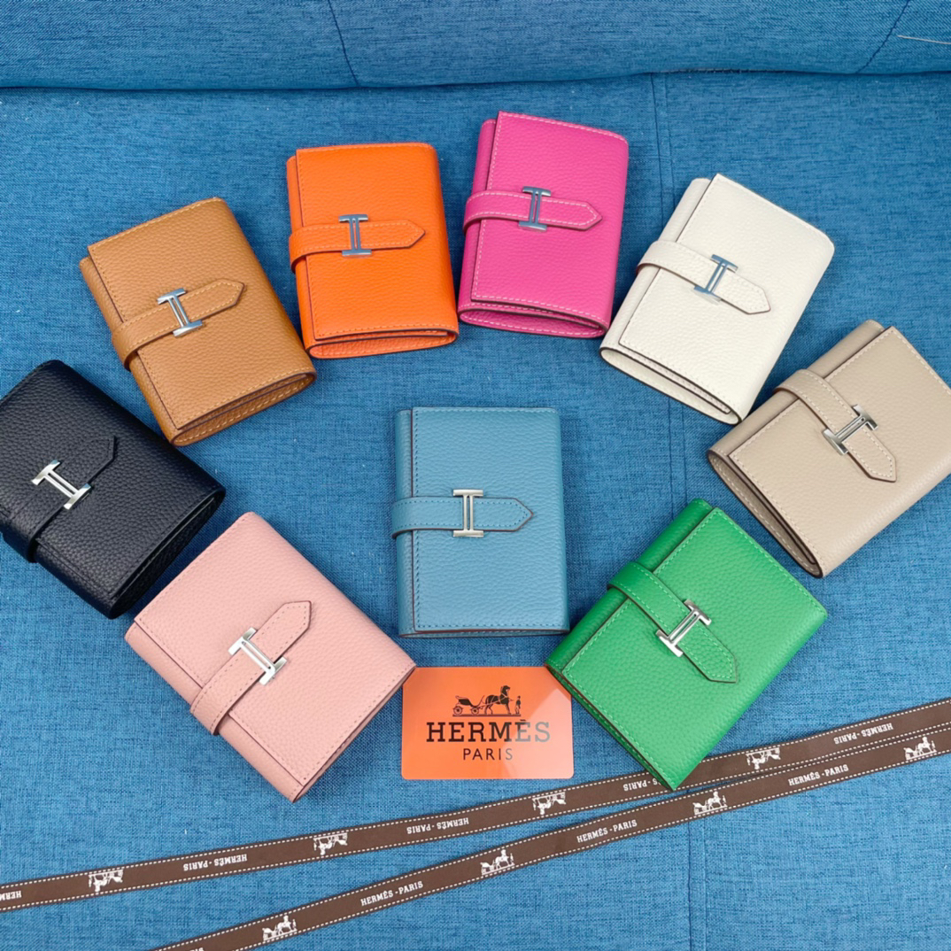 Hermès Togo Leather Trifold Wallet - Image 9