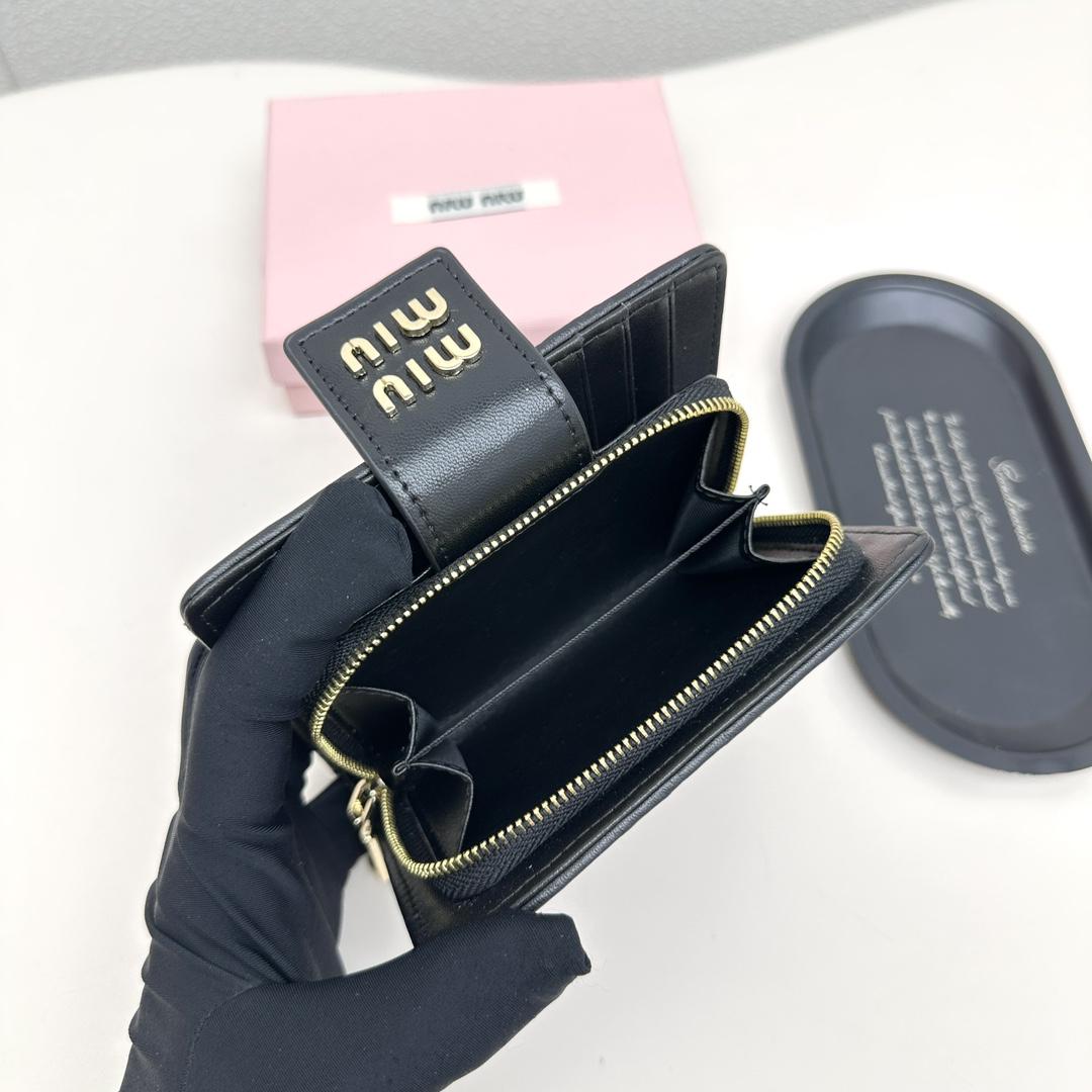Miu Miu Lambskin Wallet - Image 9