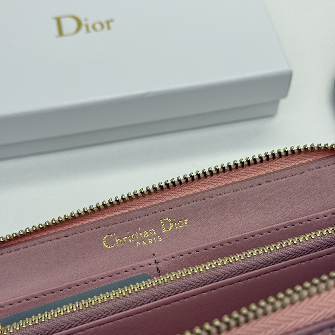 Dior F02 Lambskin Clutch Bag - Image 9