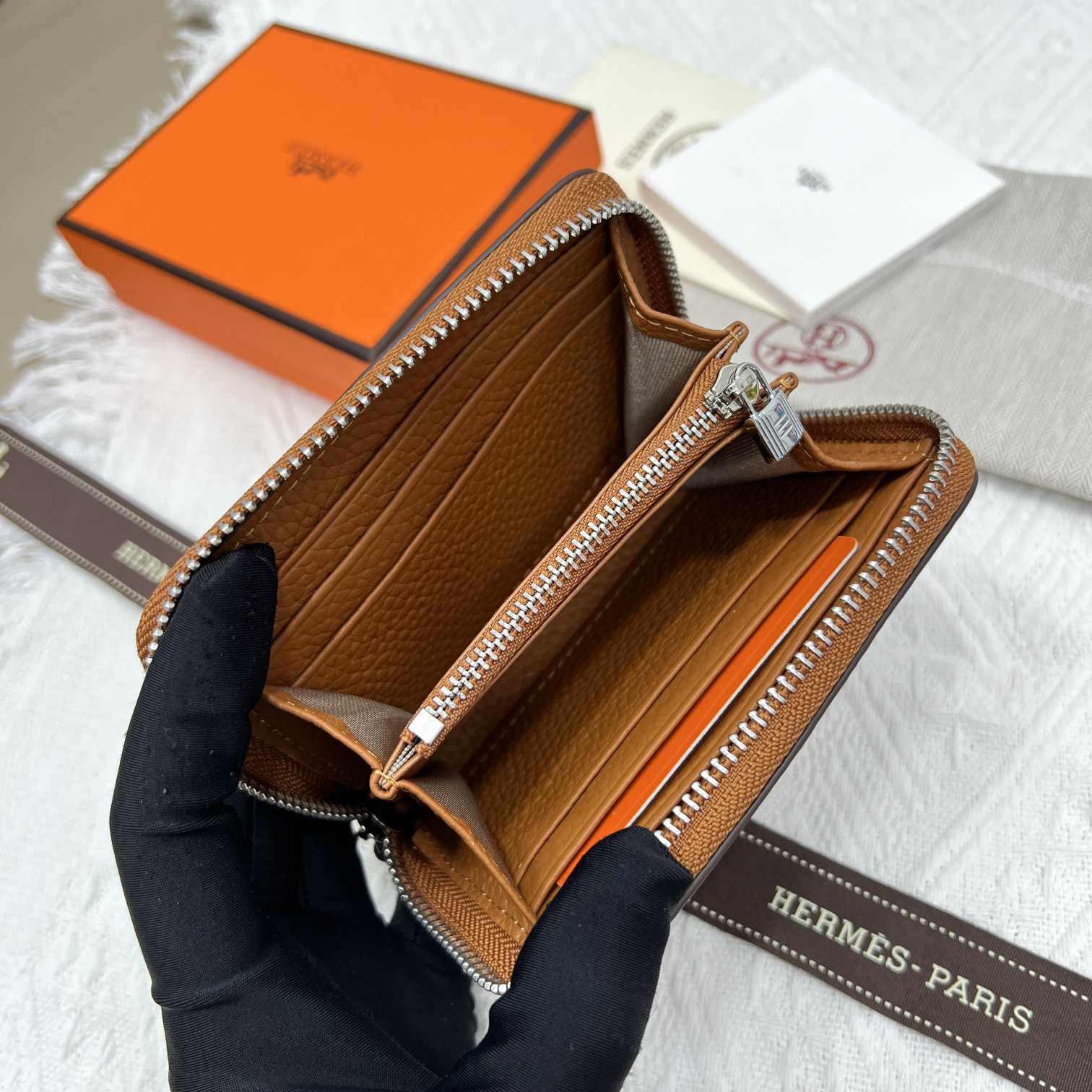 Hermès Constance Togo Leather Wallet - Image 9
