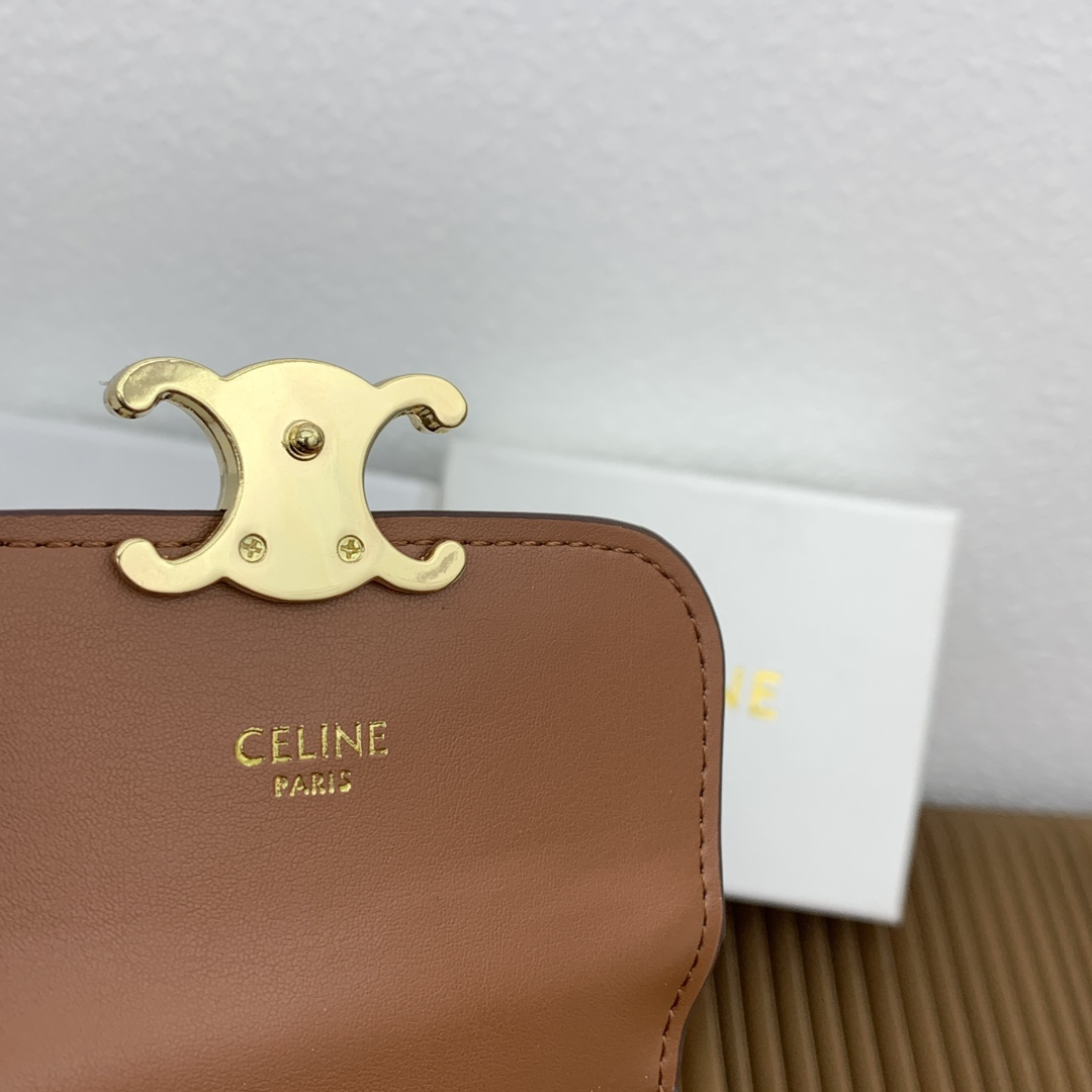 Triomphe Small Wallet - Image 9