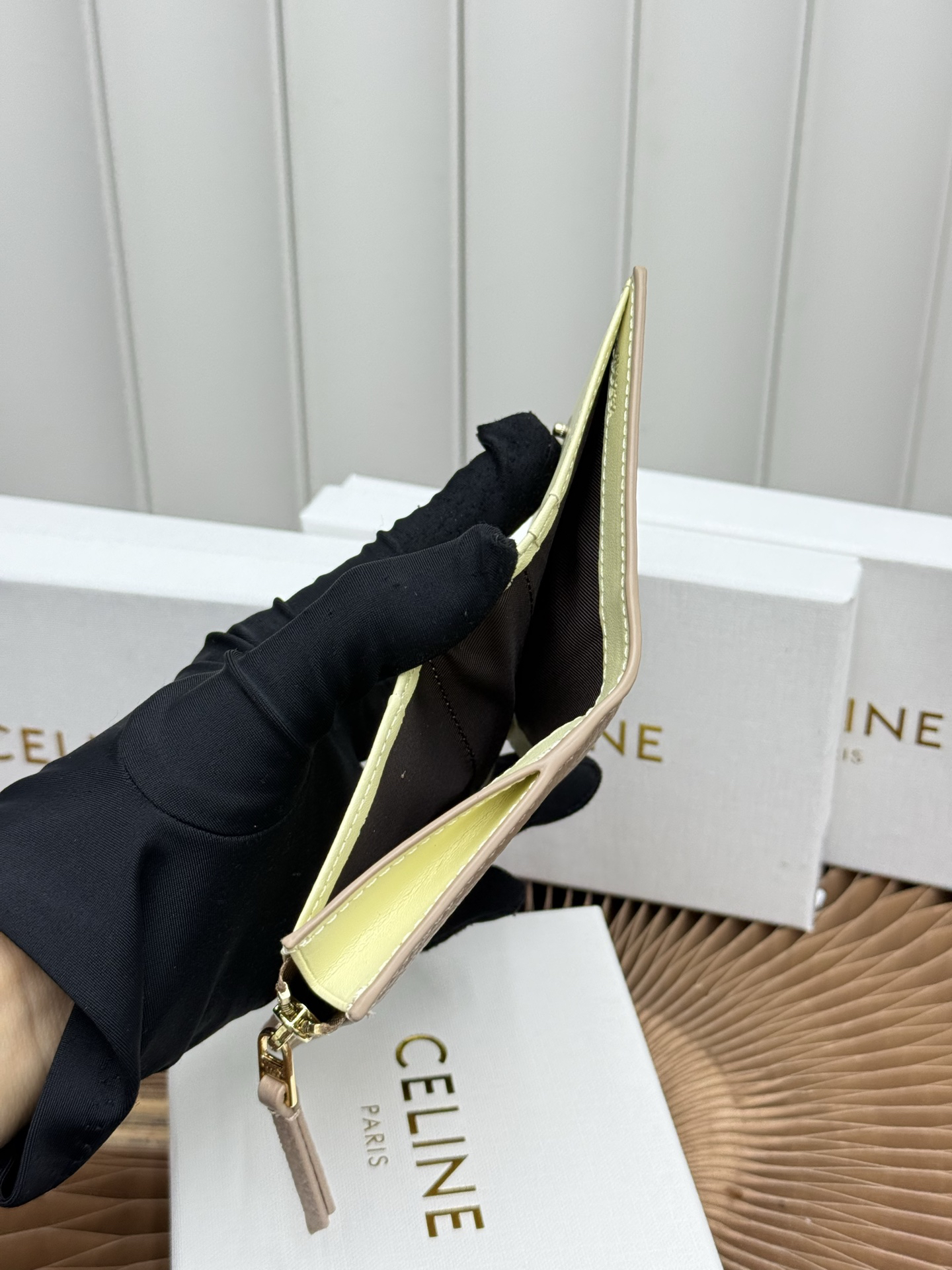 CELINE Short Leather Wallet - Image 9