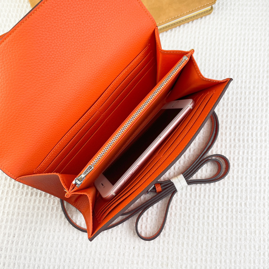 Hermès H538-2 Litchi-Grain Leather Shoulder Crossbody Bag - Image 9