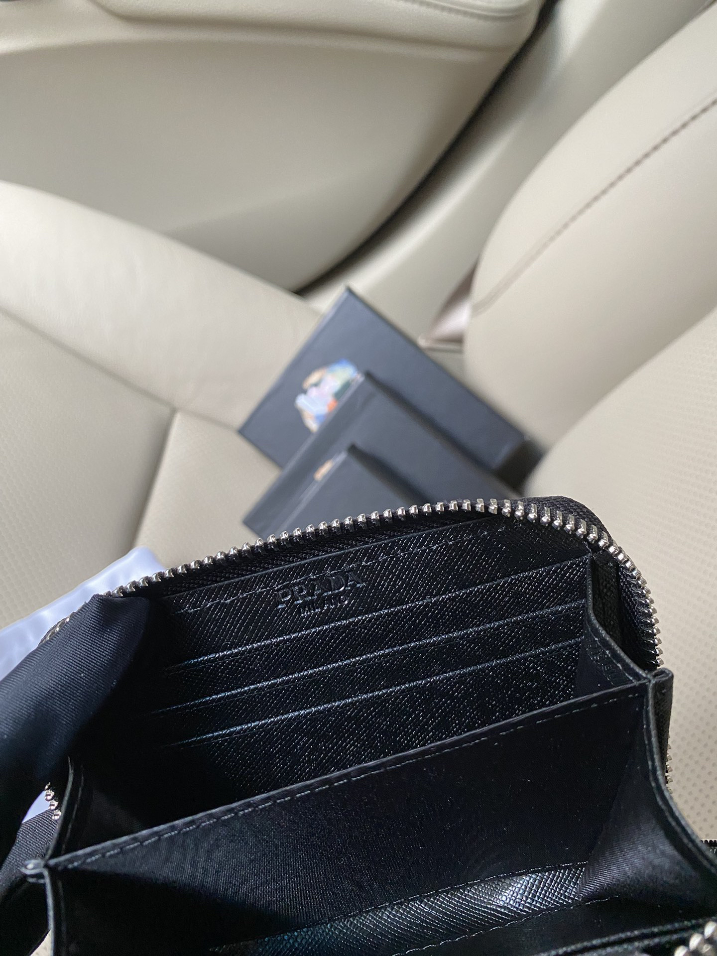 Prada 2MC553 Black Leather Card Holder - Image 9