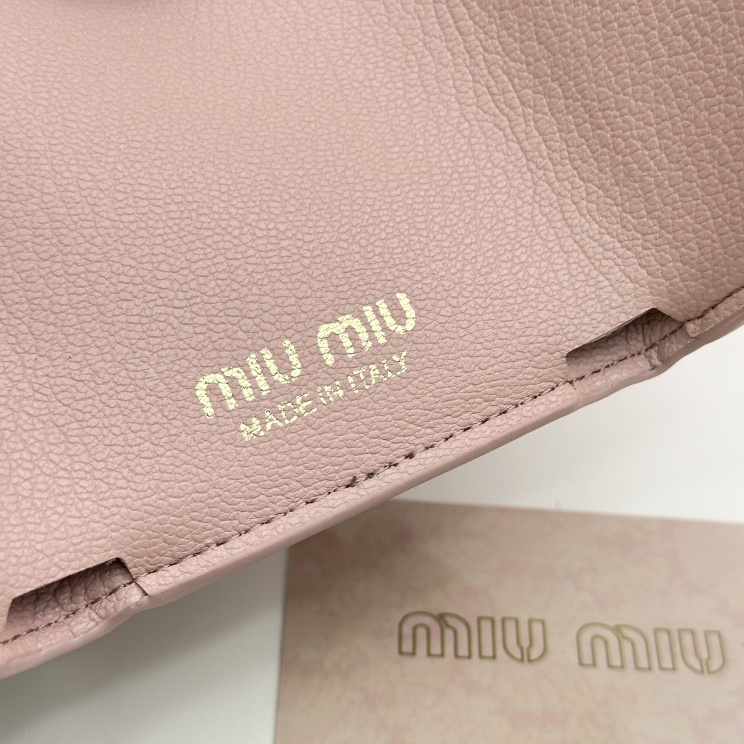 Miu Miu Leather Small Wallet - Image 9