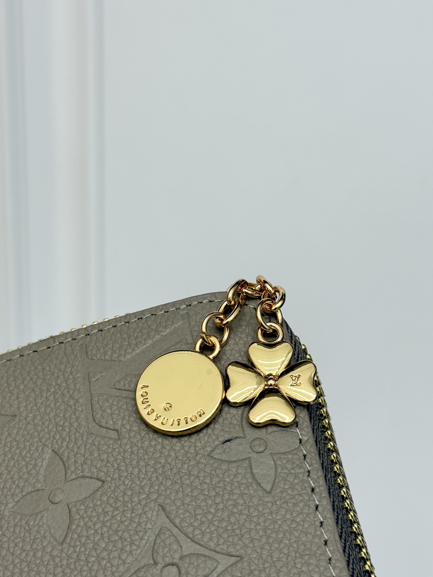 Louis Vuitton M60430 Zipped Wallet - Image 9