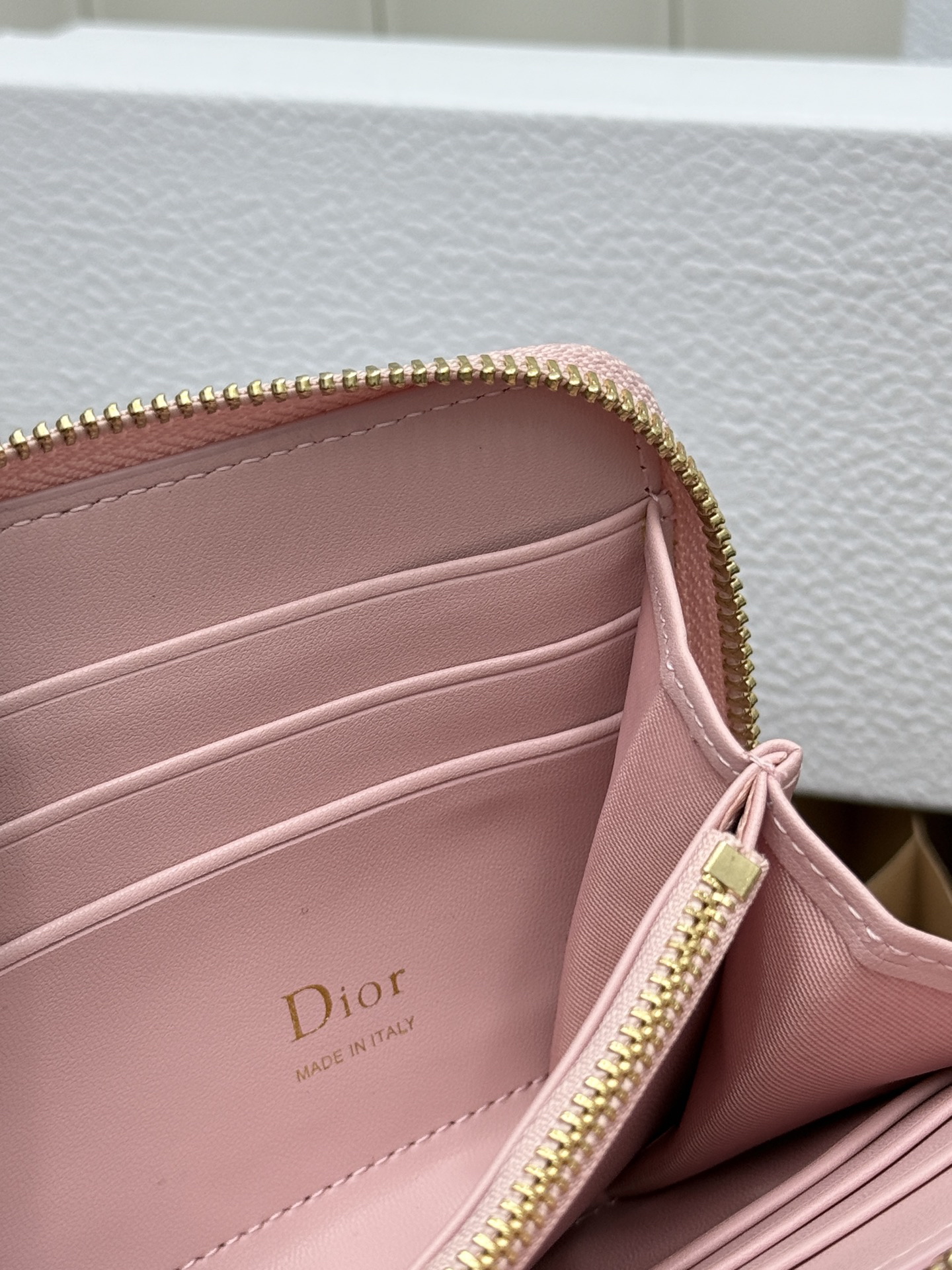 Dior Voyageur Slim Wallet in Blue Dior Oblique - Image 9
