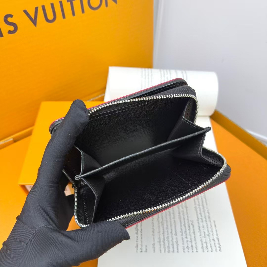 Louis Vuitton Clea Wallet M83689 - Image 9