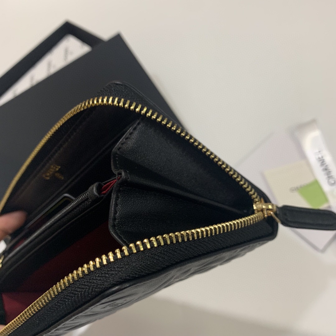 Chanel Camellia Lambskin Wallet with Gold Clasp - Image 9