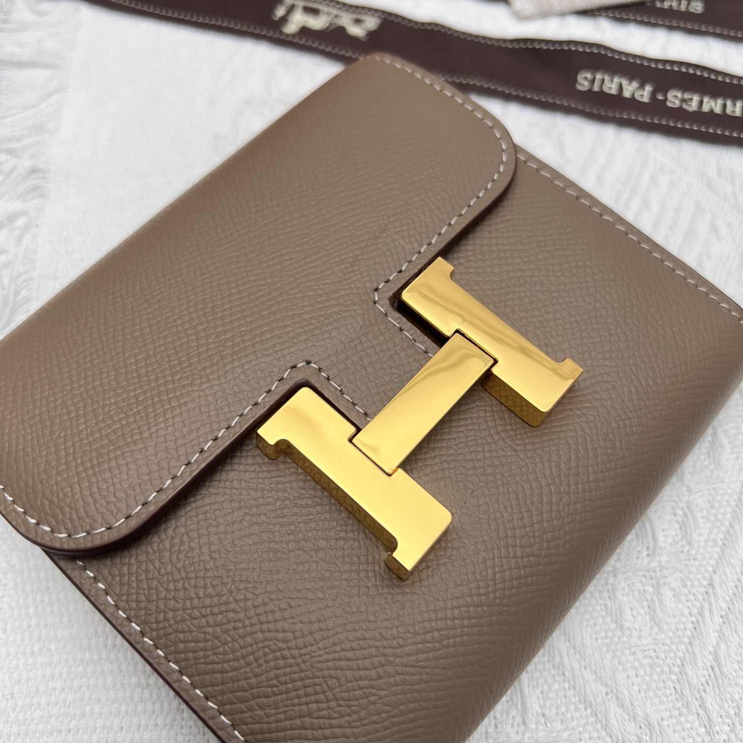Hermes Constance 537 Textured Leather Shoulder Bag - Image 9
